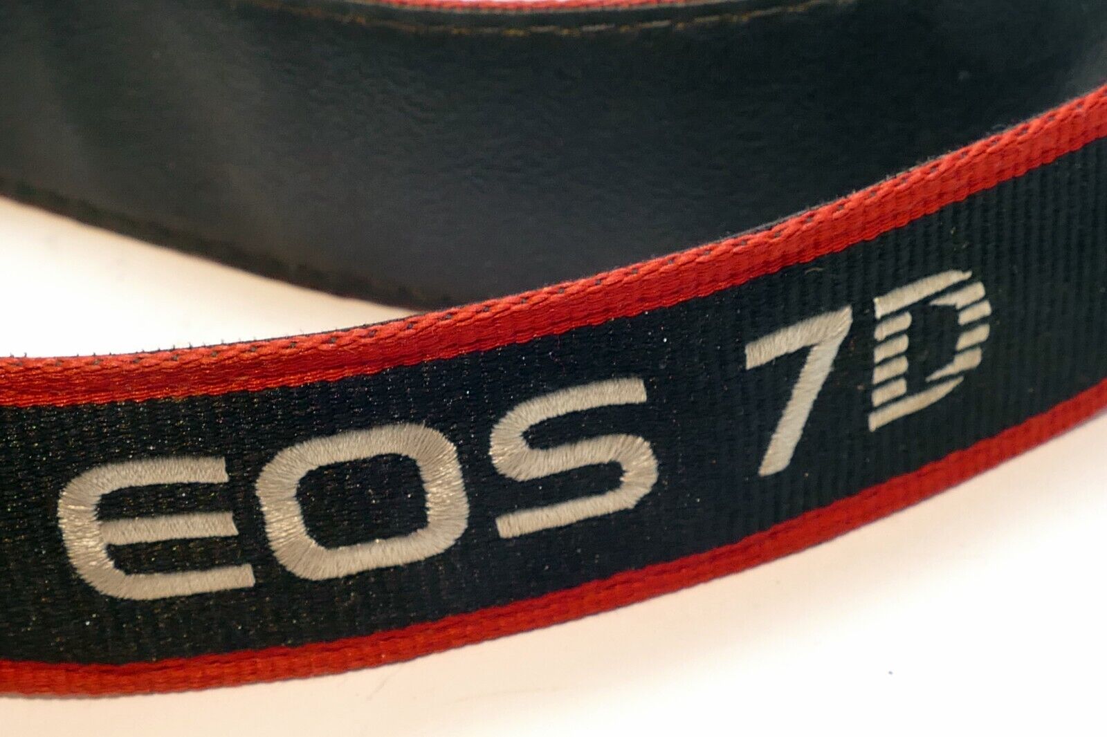 Canon EOS 7D Mark I Black-Silver Logo Camera Neck Strap - genuine original OEM