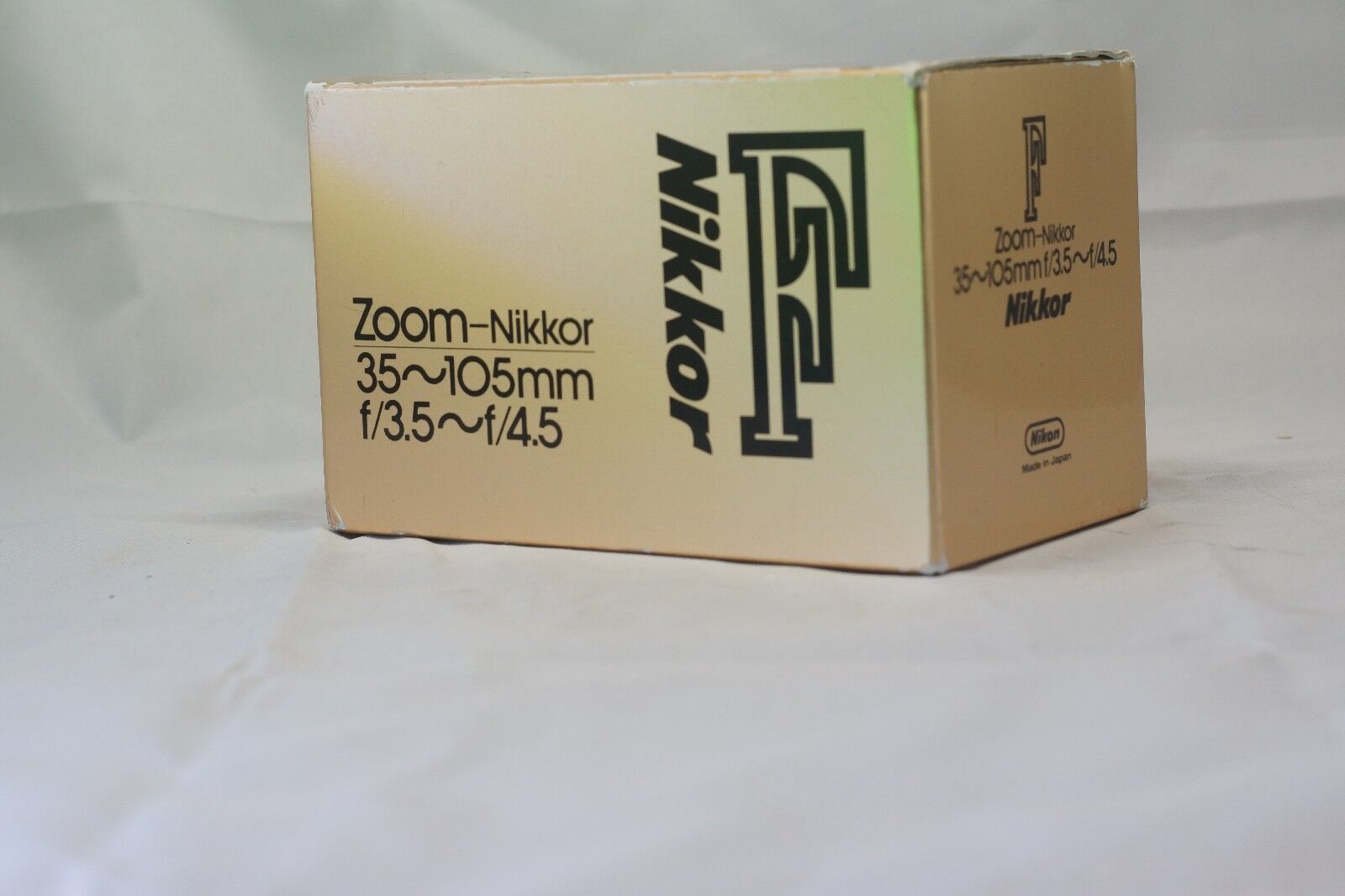 Empty Box for Nikon zoom  35-105mm  f3.5-4.5   F (Ai)  lens