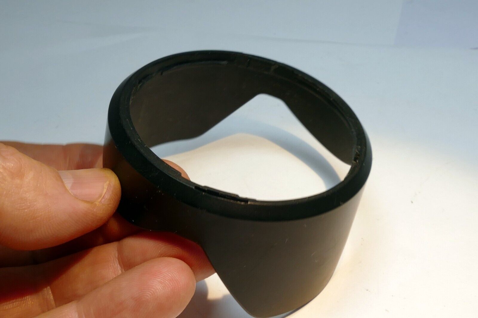 58mm Petal Plastic Lens Hood Shade  62mm ID