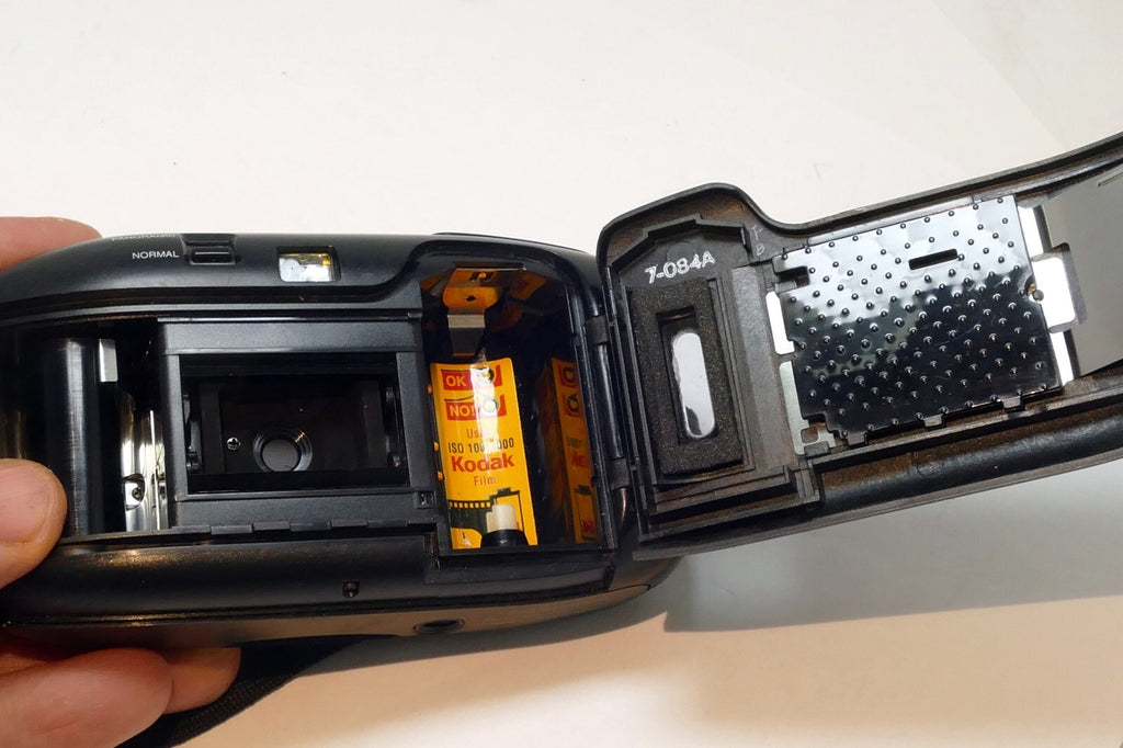 Kodak Cameo Motor Auto Focus PANORAMA 35mm Film Camera point and shoot
