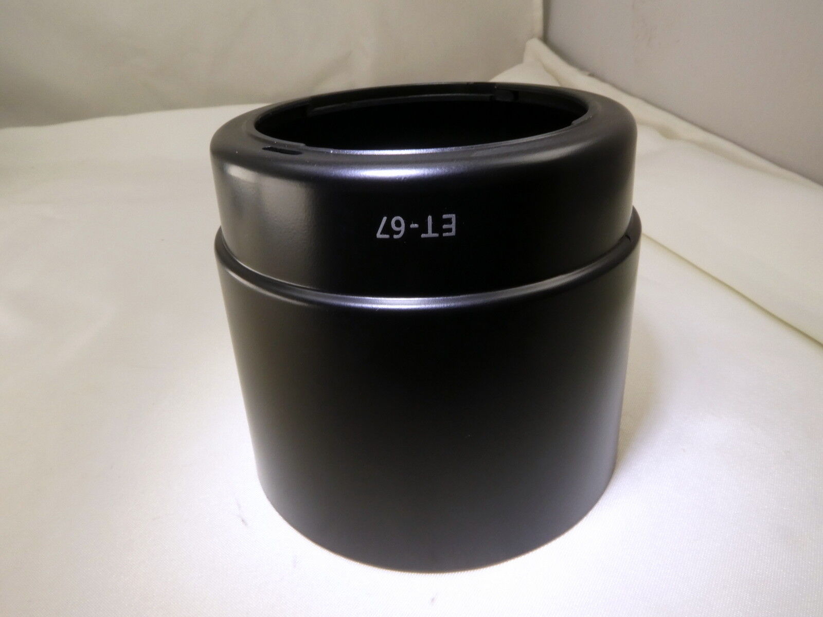Replacement Lens Hood Shade ET-67  for Canon for 100mm 2.8 USM Macro EF