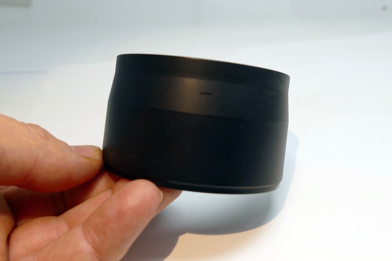 63mm Lens Hood Shade adapter ring for a camera 72mm front
