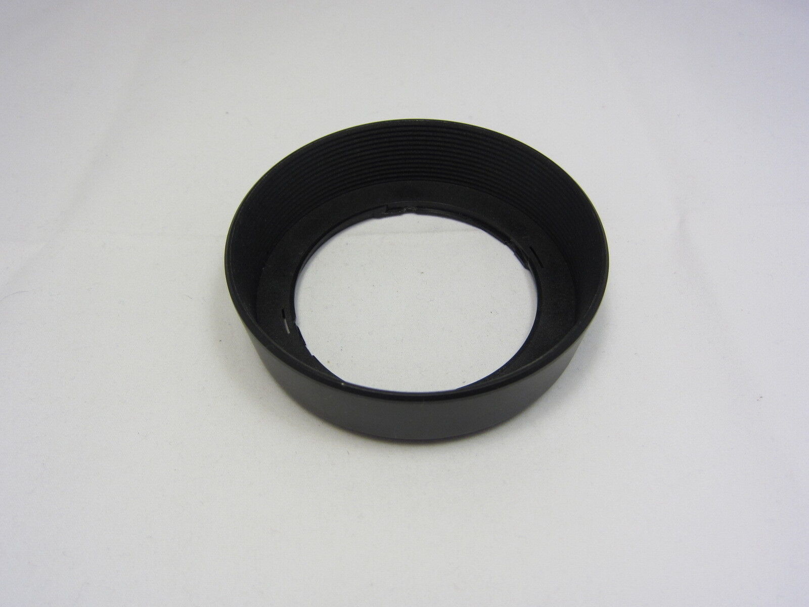 28-80mm AF PROMASTER Plastic 62mm Twist on Lens Hood N101025