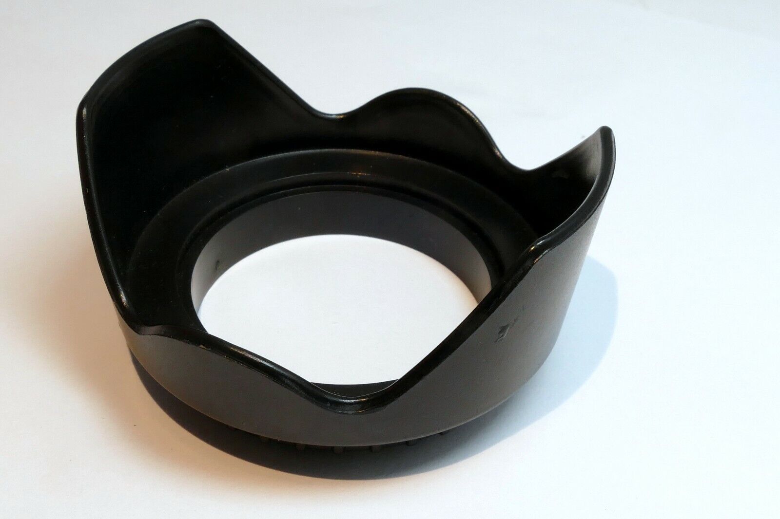 49mm Lens Hood Shade threaded plastic petal shaped  for 50mm f1.8