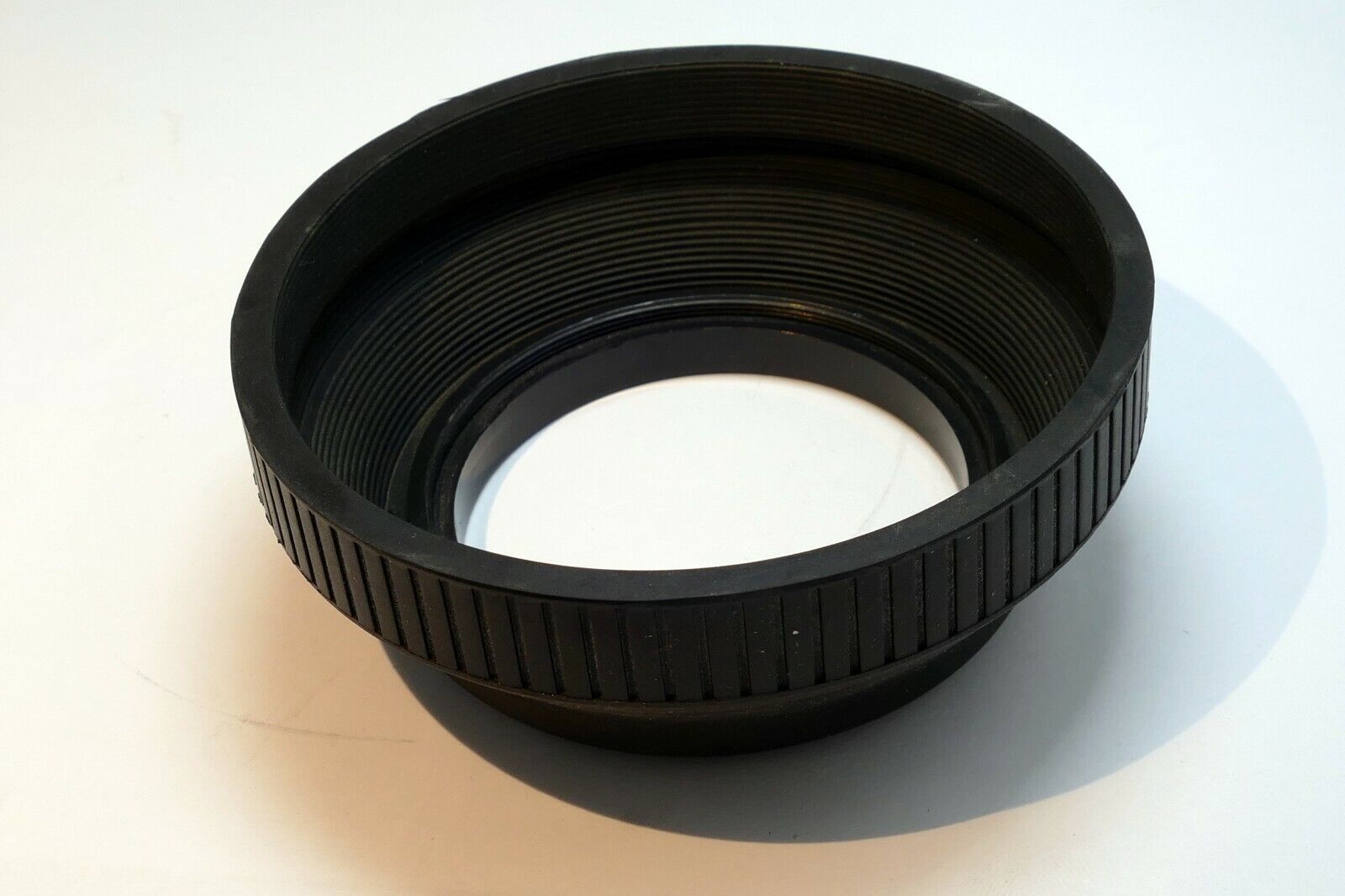 58mm screw in  Rubber Lens Hood Shade for 70-210mm f3.5  telephoto