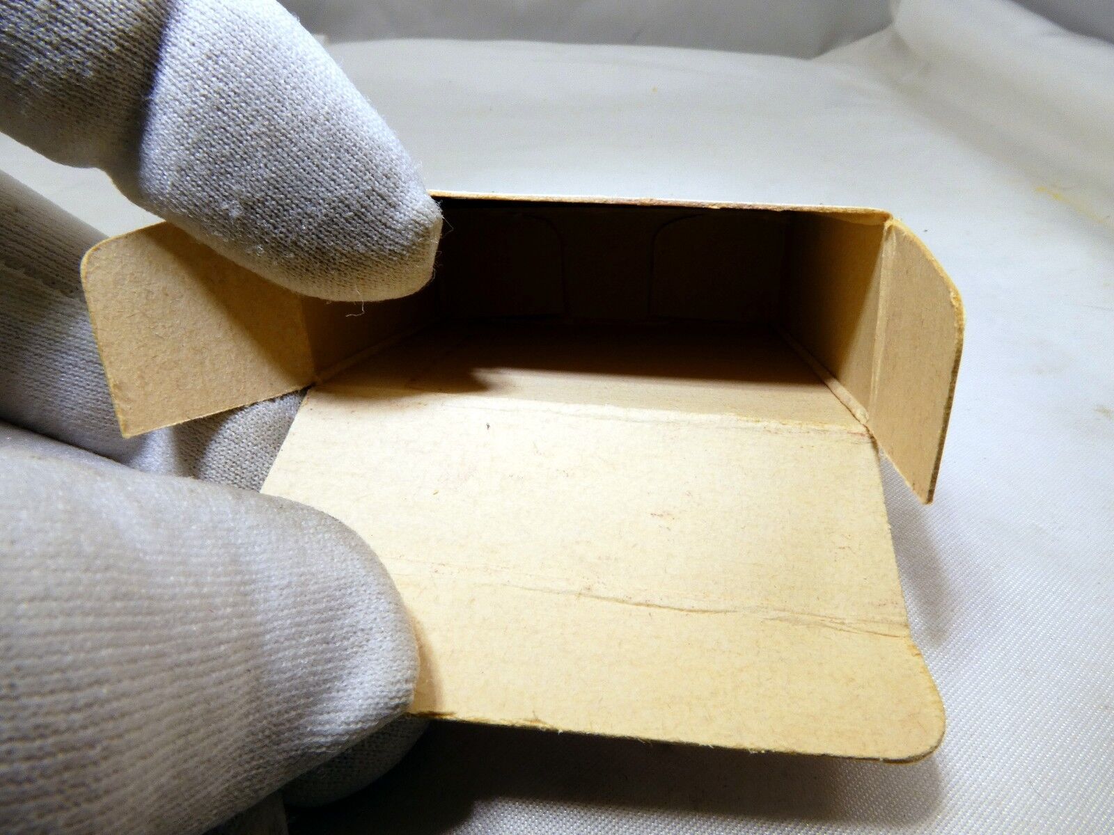 Empty Box for 14051 Leica M Rear Lens Cap