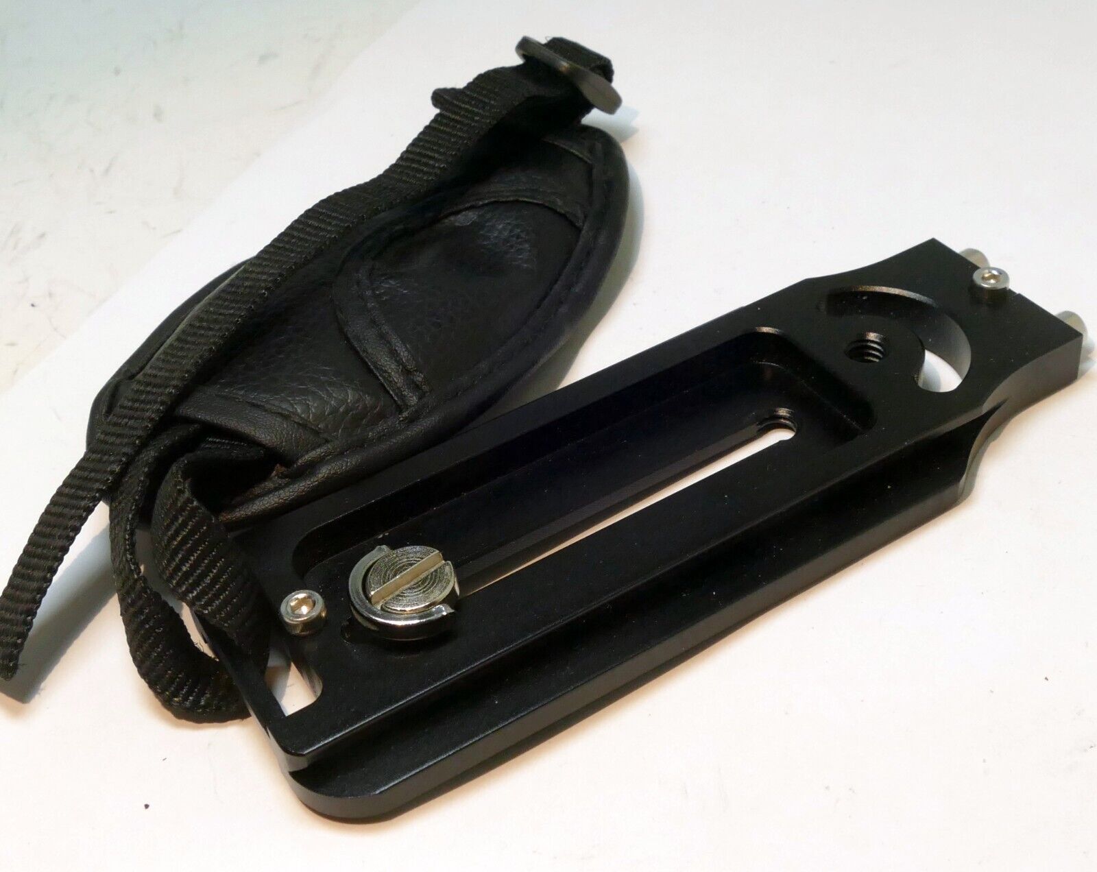 Hand Grip Camera Strap with Tripod Arca Swiss Quick Release QR  type