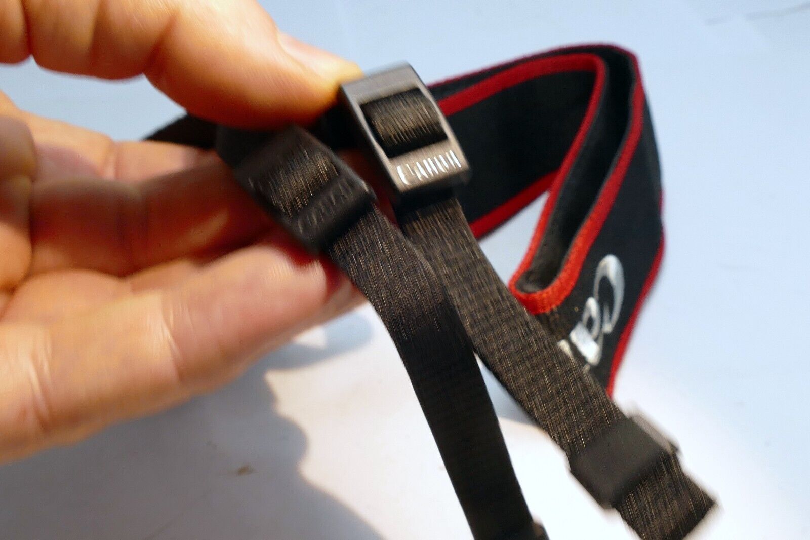 Canon EOS 6D Mark II SLR Digital Camera Neck Shoulder Strap - Genuine OEM - MINT