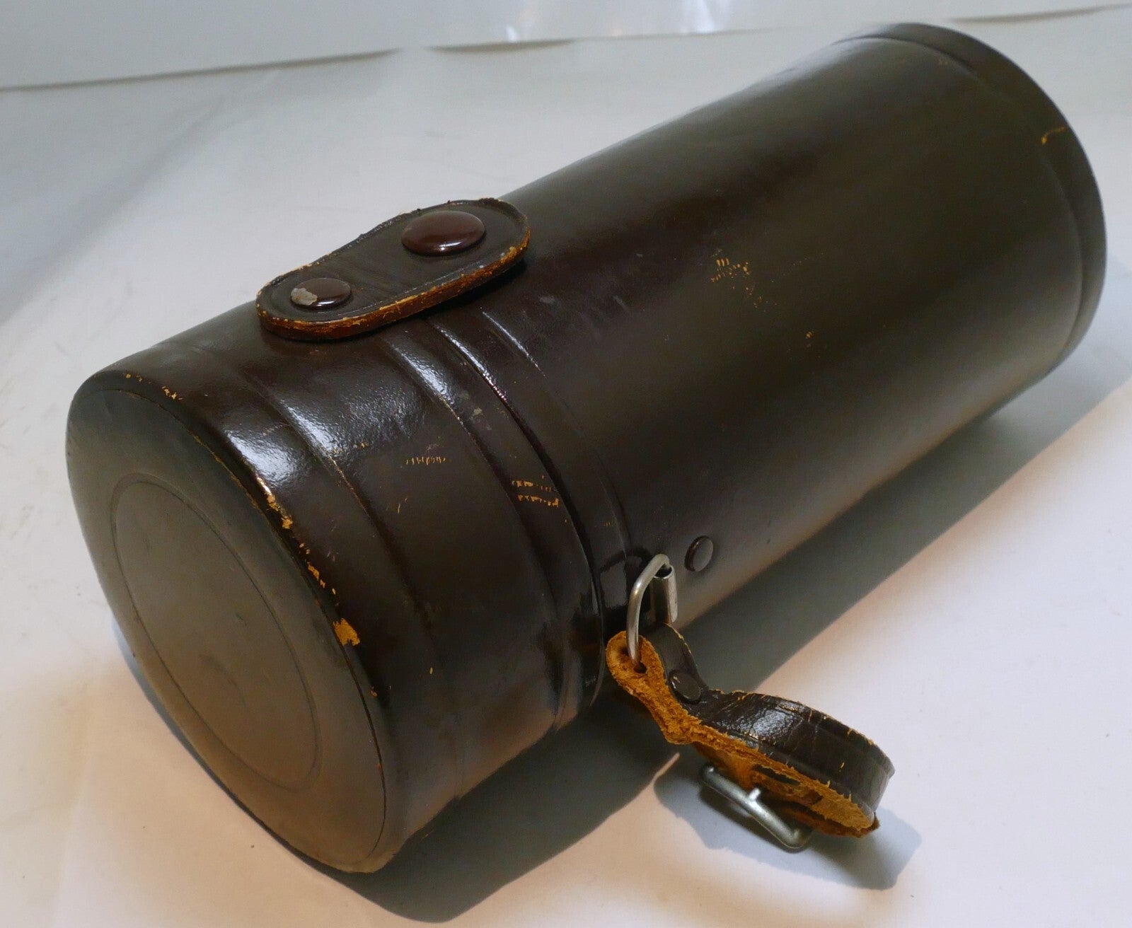 Hard Lens Case (for 200mm f4 lens) vintage leather brown 3.5X7"