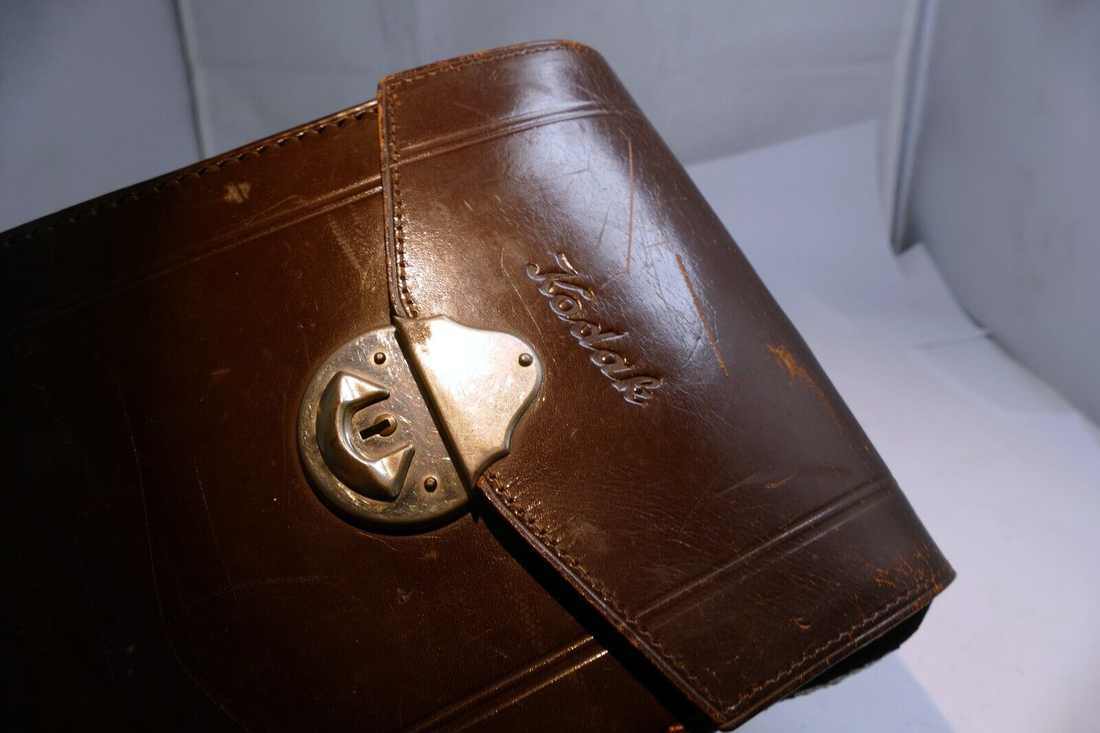 KODAK folding CAMERA MESSENGER CASE  leather genuine - vintage EOM