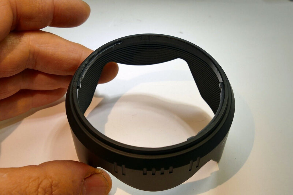 Sigma LH 680-01 Lens Hood Shade for 18-125mm f3.5-5.6  DC EX (smooth finish)