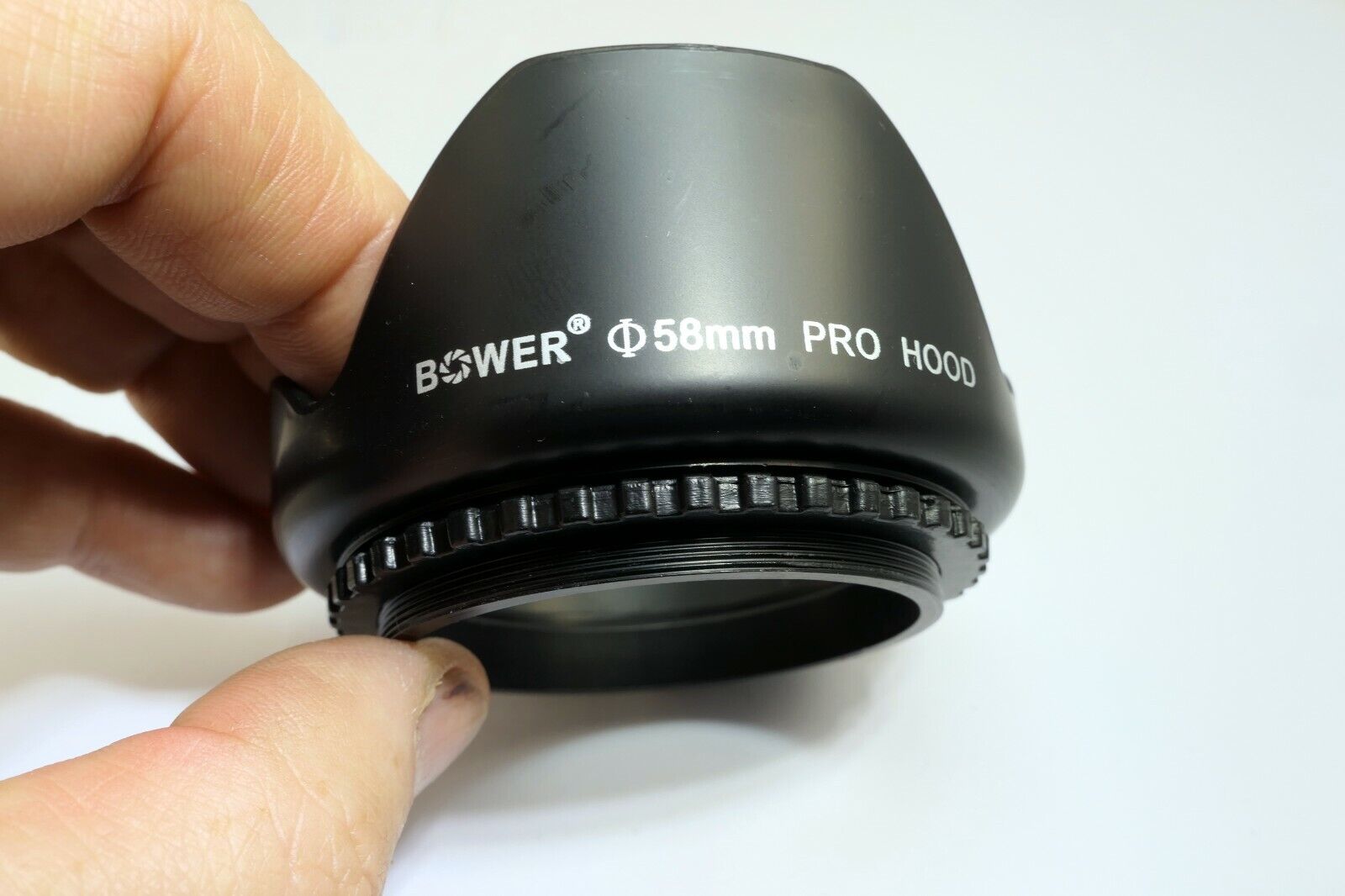Bower Pro 58mm Petal Tulip shaped screw in Lens Hood Shade for 18-55mm IS EF-s