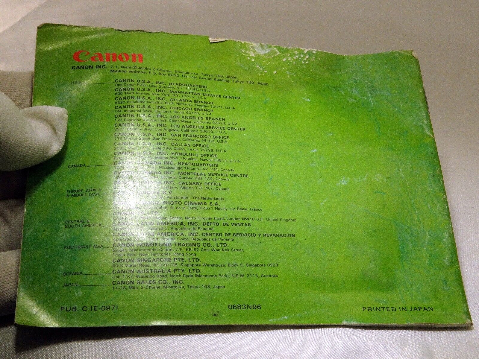 Canon FD Lens Wonderland Accessory Guide English 46 pages English EN 1971