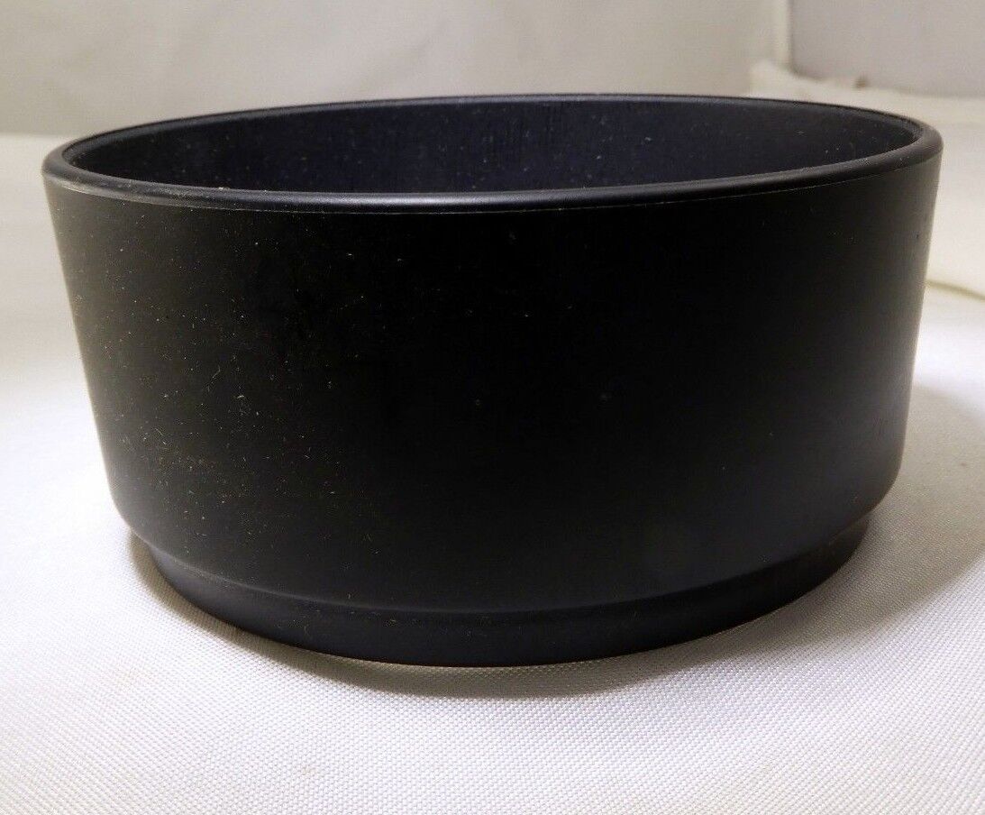 Lens Hood for lens 58mm rim  twist on type