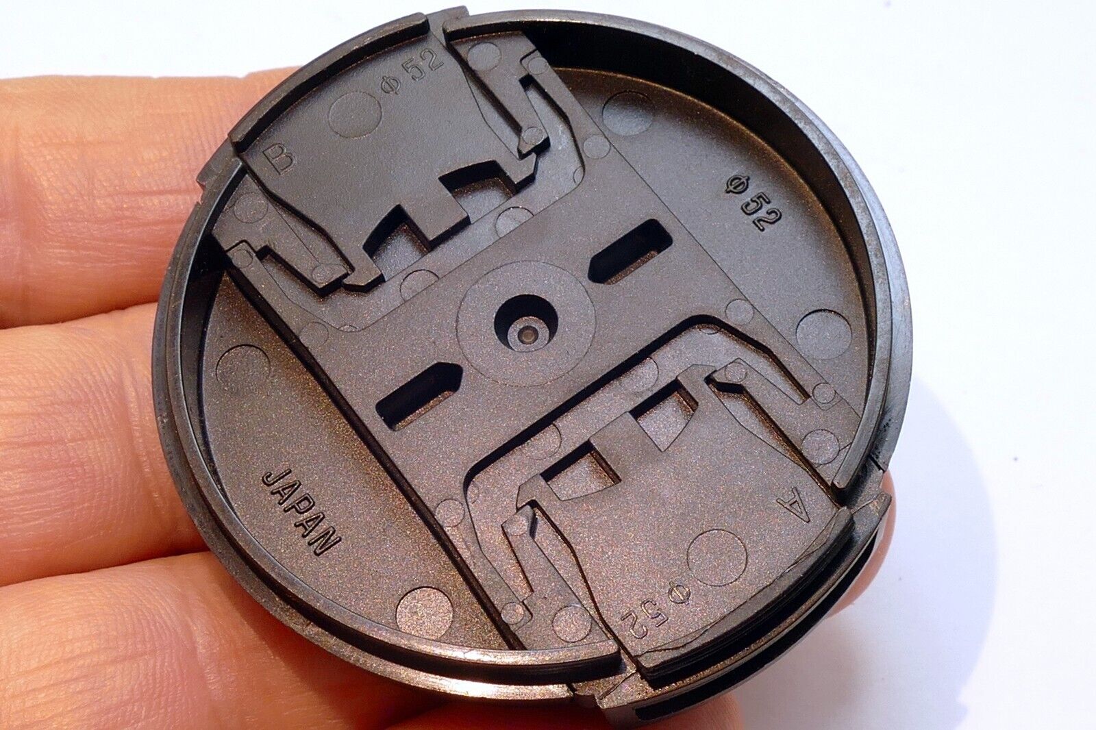 52mm front lens cap for  Tamron 14-150mm f/3.5-5.8 Di