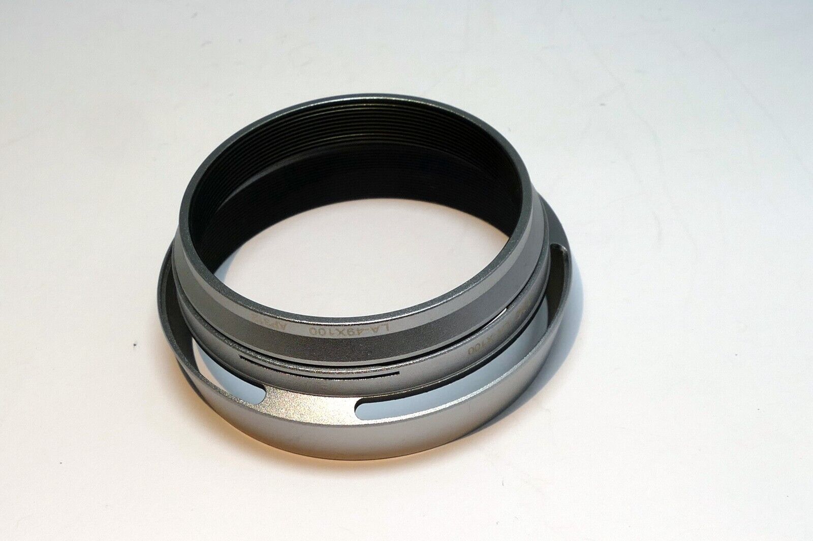 JJC LH-X100 Metal Bayonet Hood Shade for Fujinon X100 camera lens