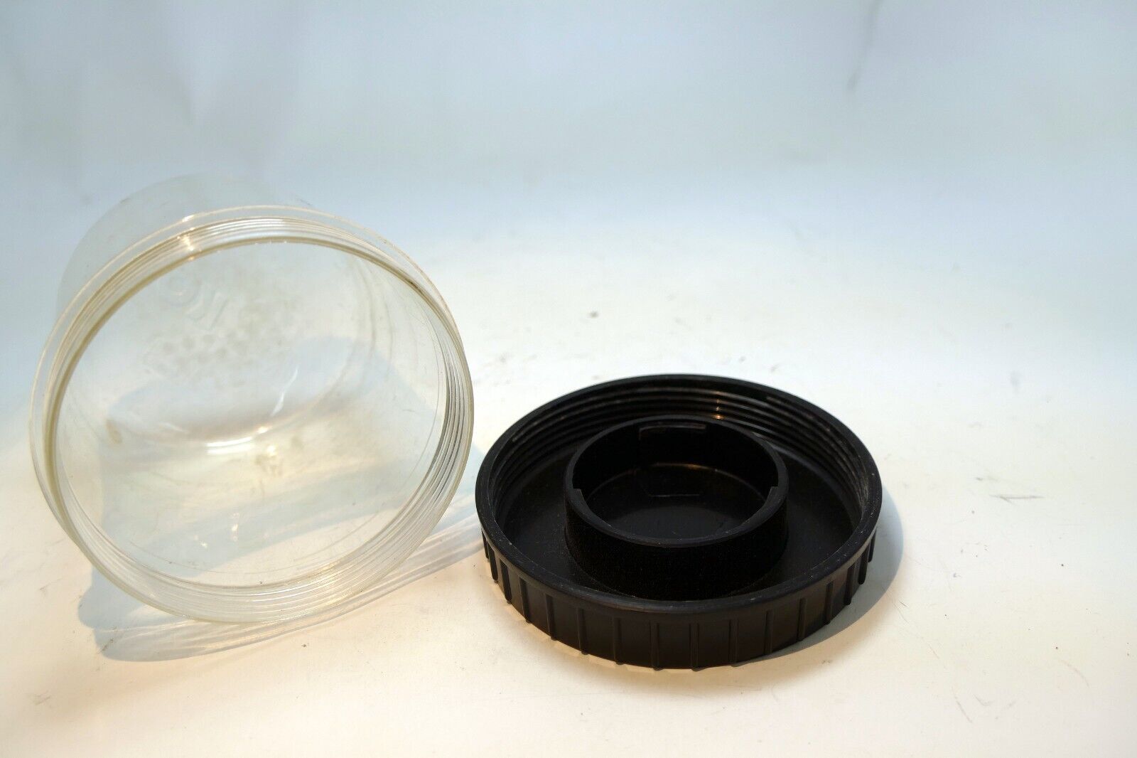 Nikon Hard Bubble Lens Case for  50mm f1.4 f1.8 Ai-s Nikkor