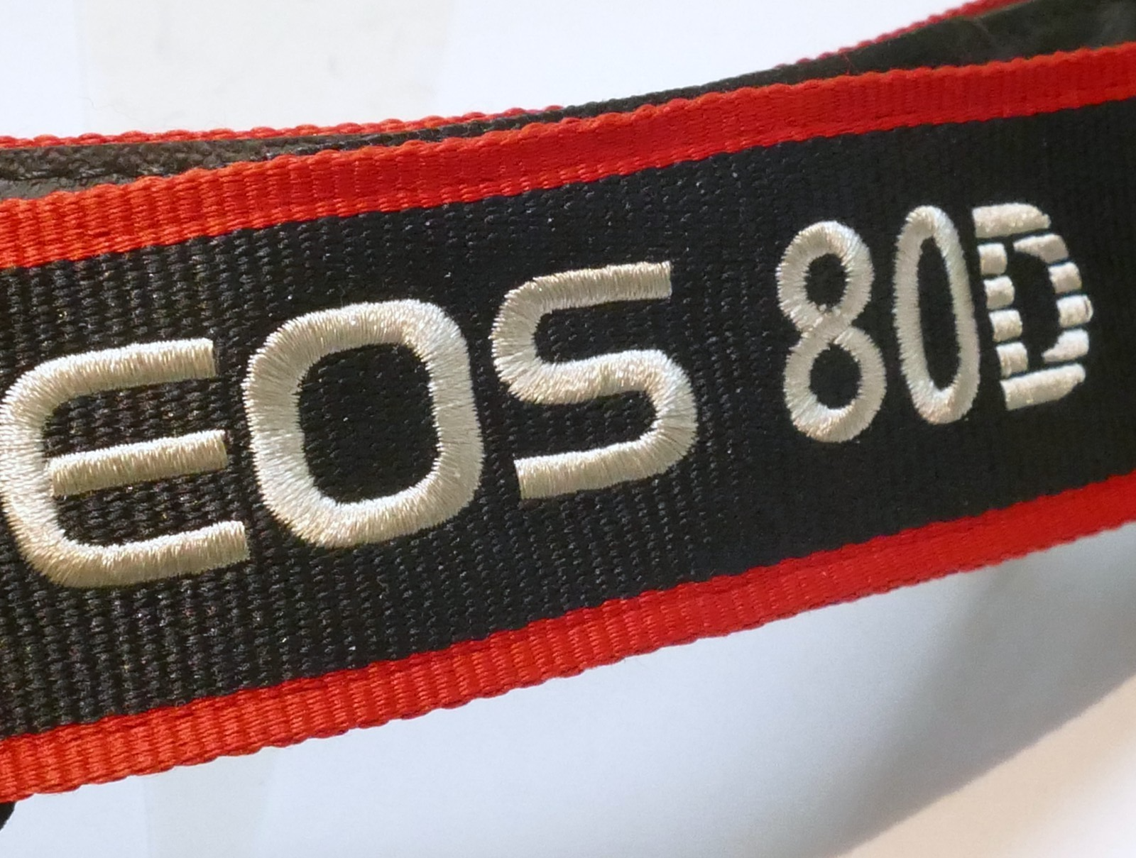 Canon EOS 80D Camera Neck Shoulder Strap Canvas Black/Red - Genuine OEM