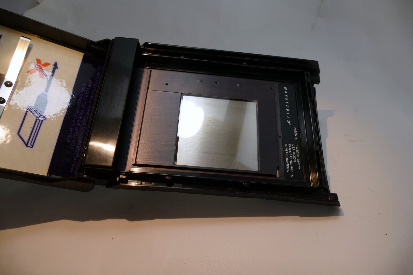 Hasselblad 30198 Magazine Back 100 for Polaroid Film for 500C/M 500EL/m  cameras