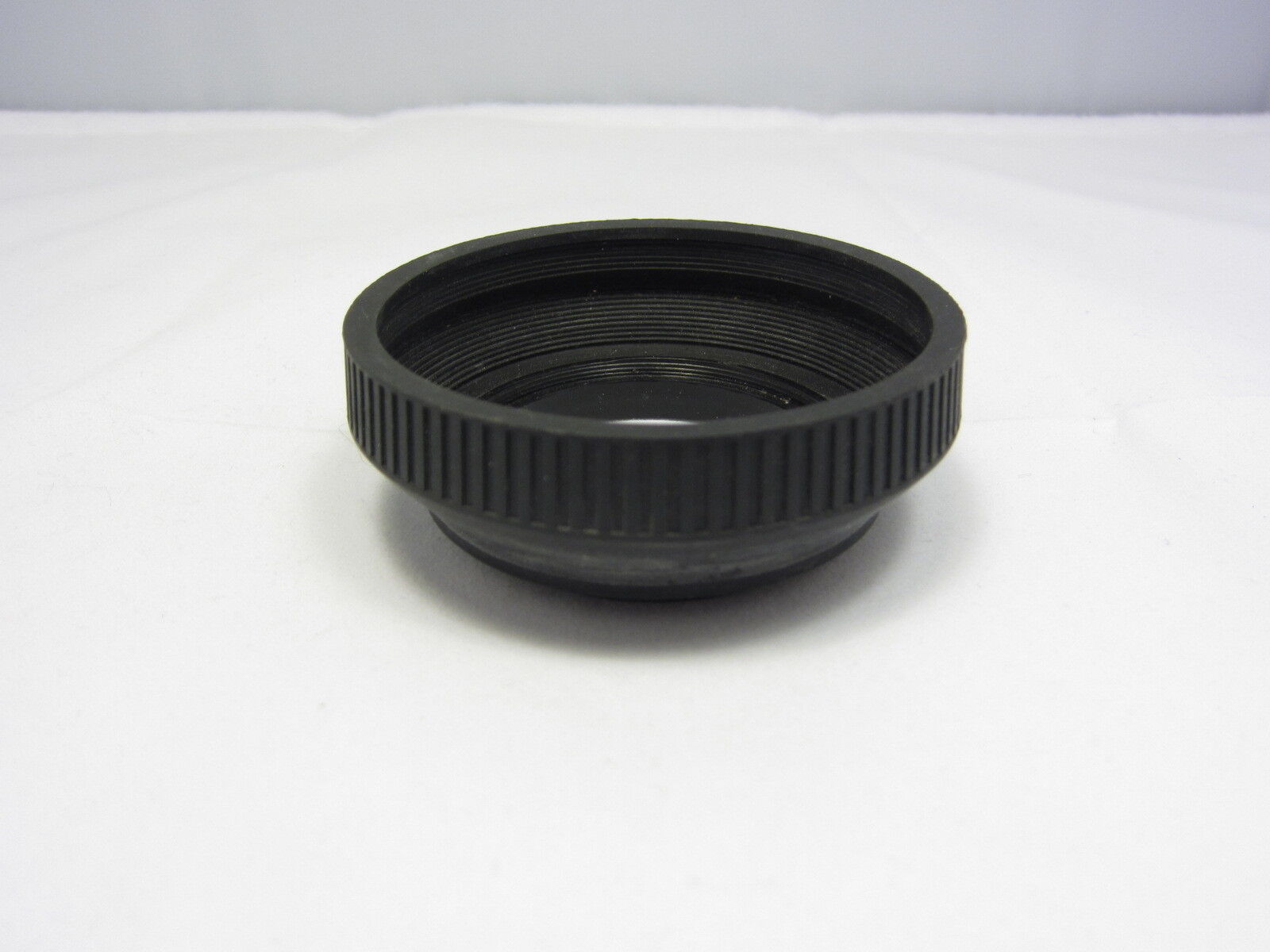 Used Unknown Brand 55mm Collapsible Rubber screw in Lens Hood N102002