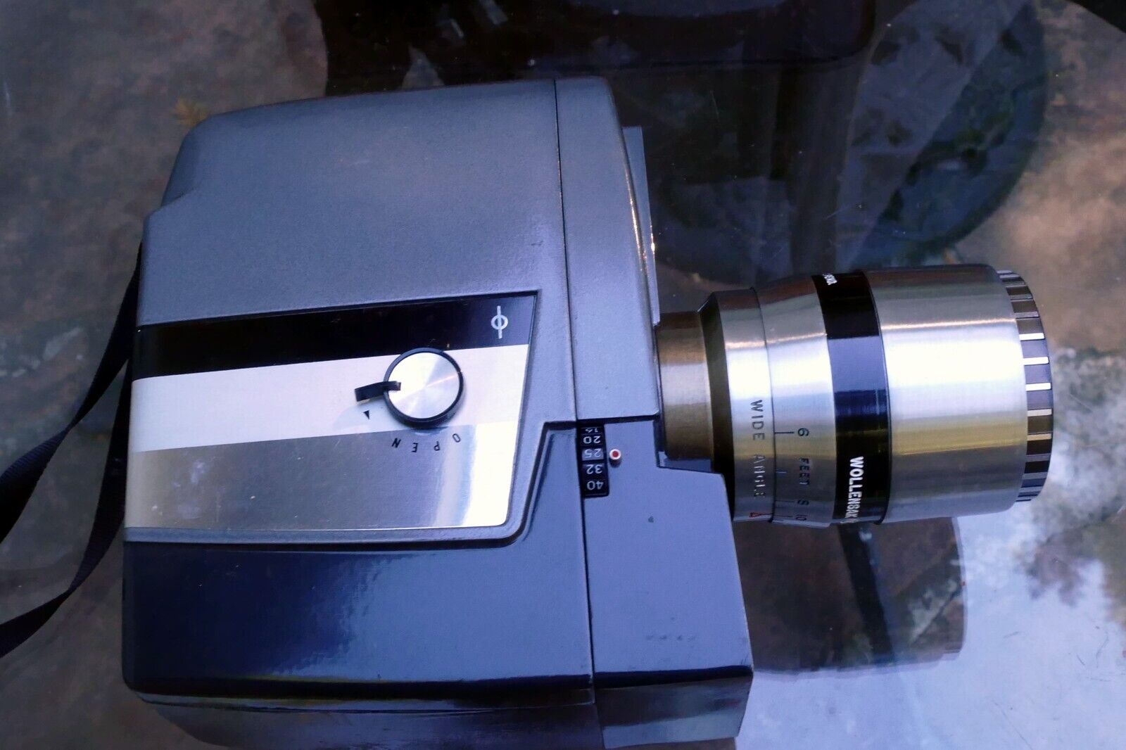Revere 8 Eye-Matic 8mm Model 143 Power Zoom Camera w/ Raptar Lens -  PARTS AS IS