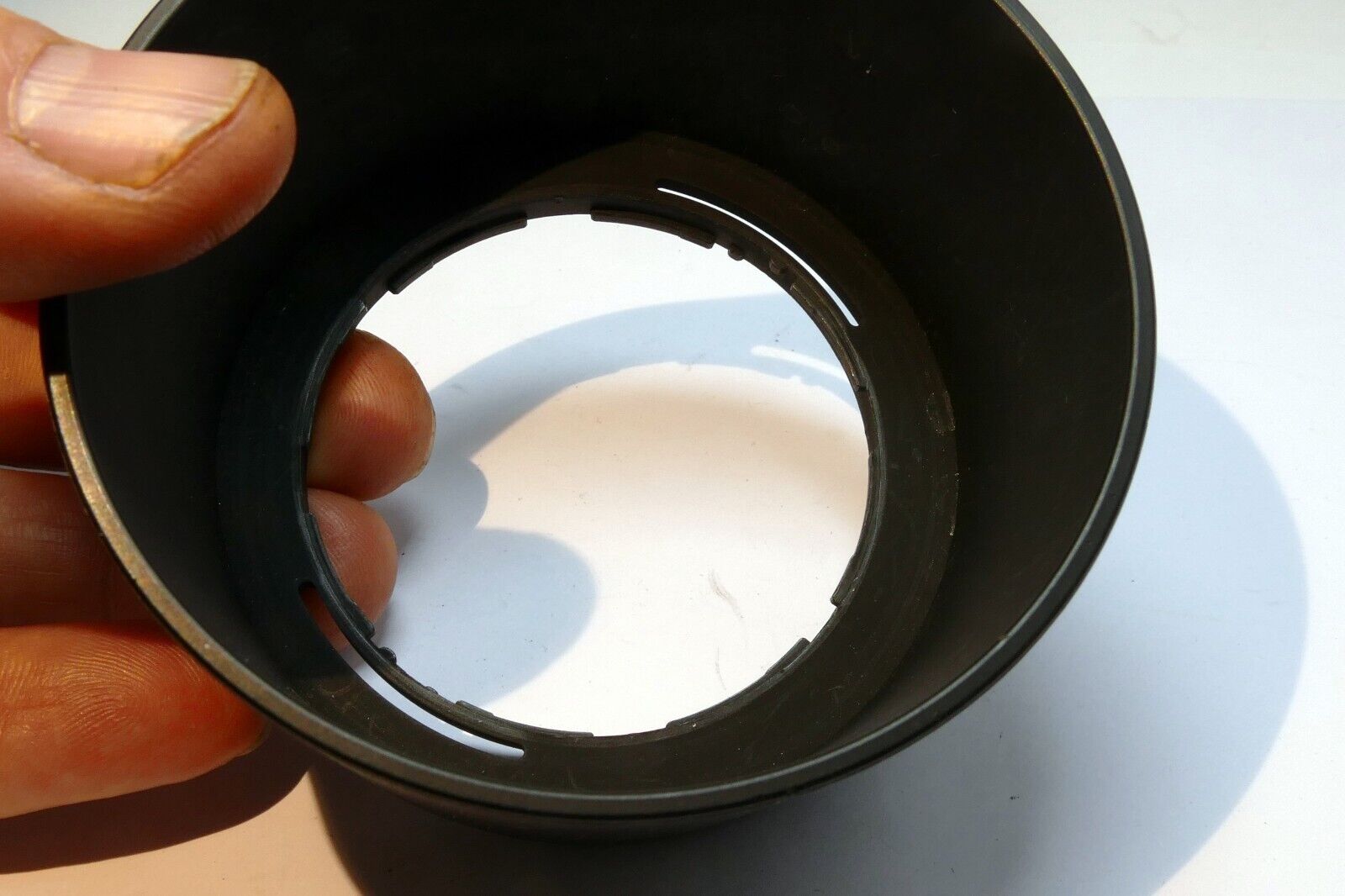 Nikon HB-37 HB37 Lens Hood Shade DX AF-S Nikkor MICRO 85mm f3.5 VR 55-200mm ED