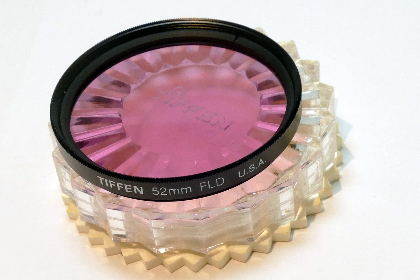 Tiffen Lens Filter 52mm FLD made in USA Fluorescent for Daylight Film - mint