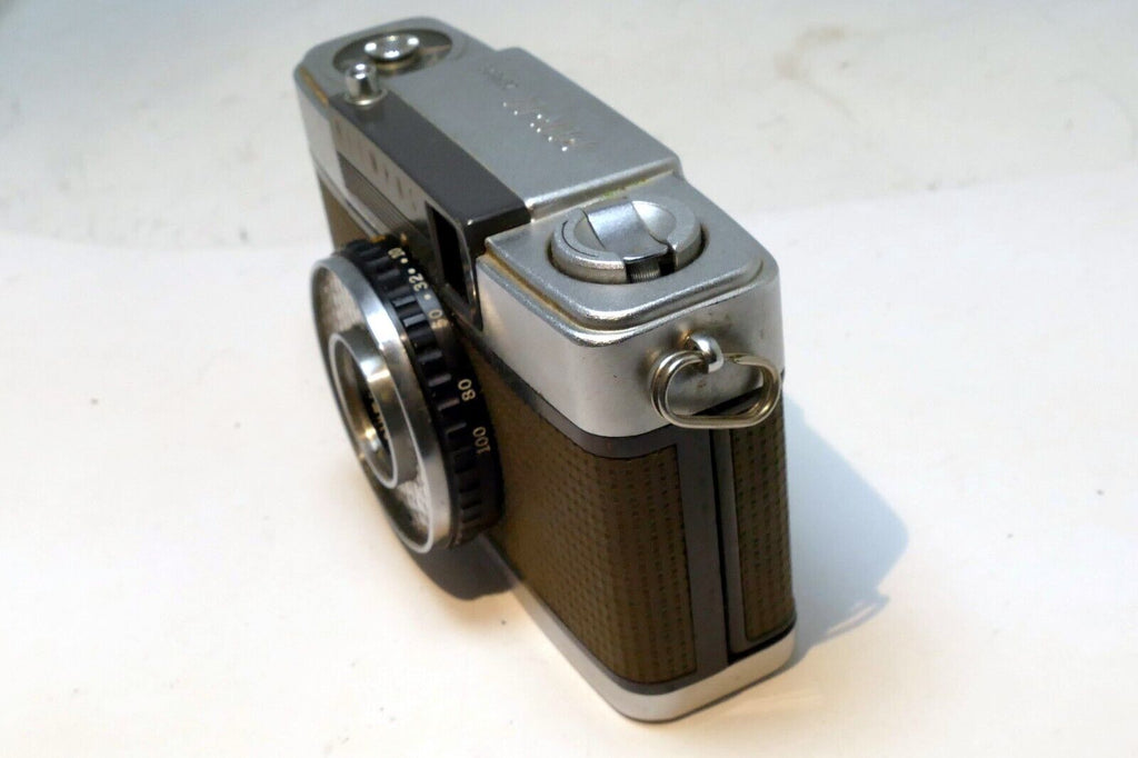 OLYMPUS PEN EE Zuiko 2.8cm F/3.5 Half Flame Film Camera AS IS for PARTS REPAIR