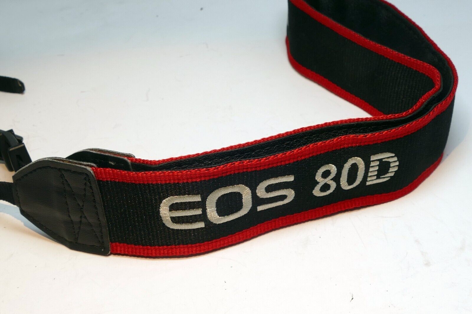 Canon EOS 80D Digital Camera Neck Shoulder Strap Black-Red - -  Genuine OEM