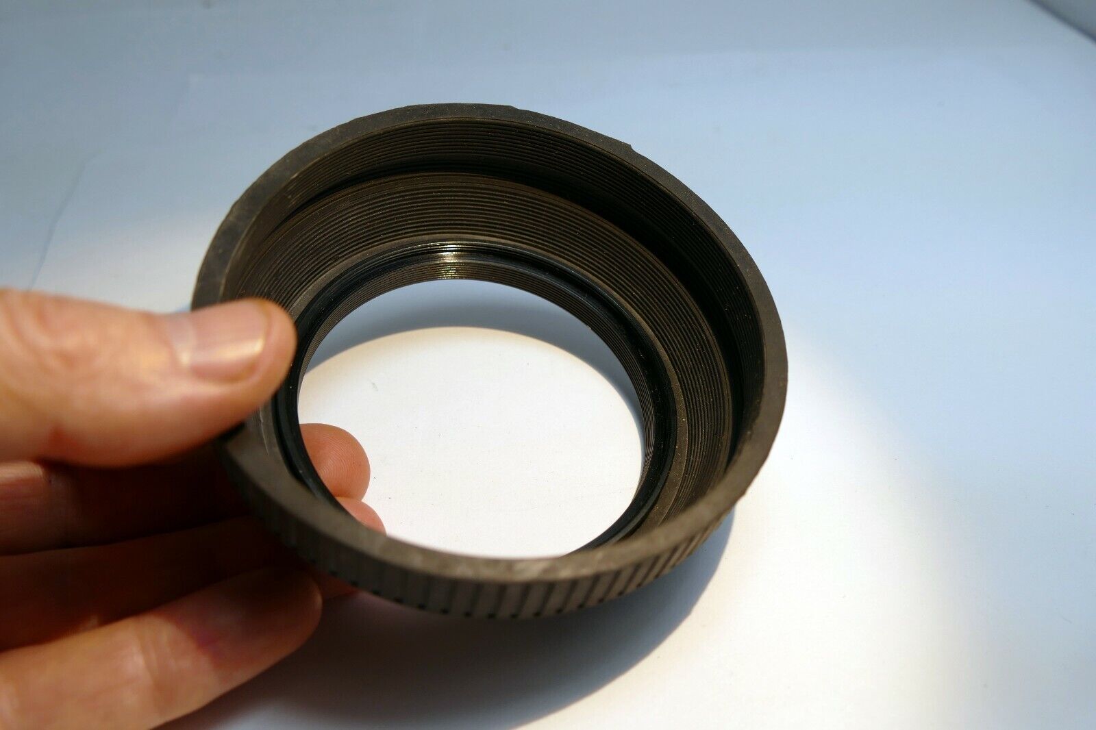 67mm screw in Rubber Lens Hood Telephoto  double threaded for 18-135mm 28-105mm