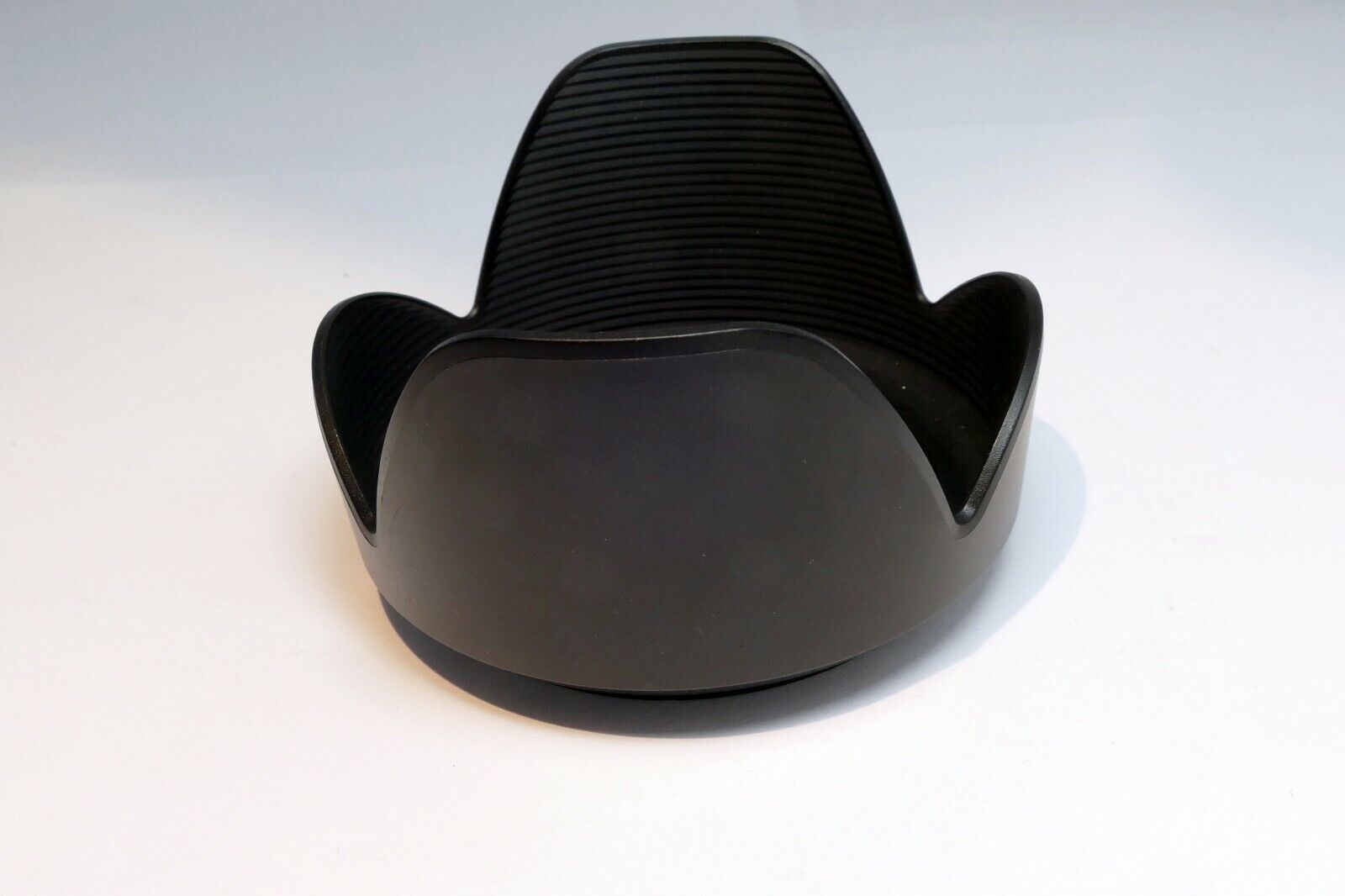 56mm ID Twist on Lens Hood Shade unknown brand