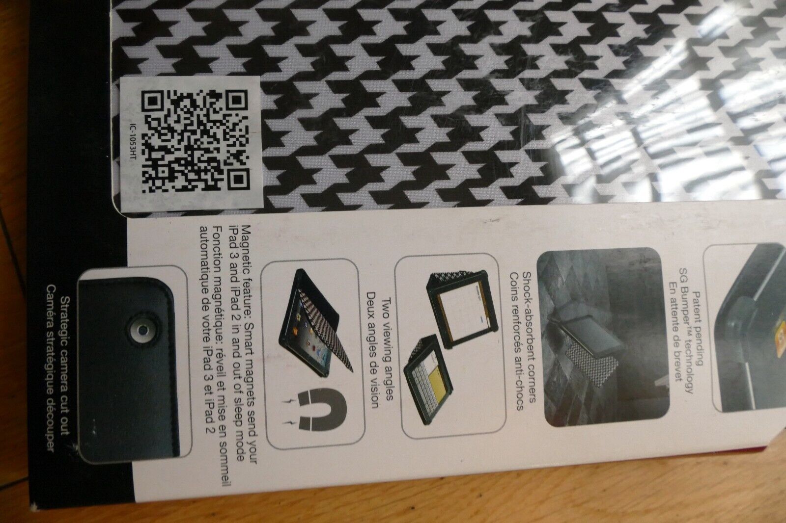 Cyber Acoustics Apple iPad 2, 3 Carrying Folding Case Portfolio  IC-1053HT - NEW