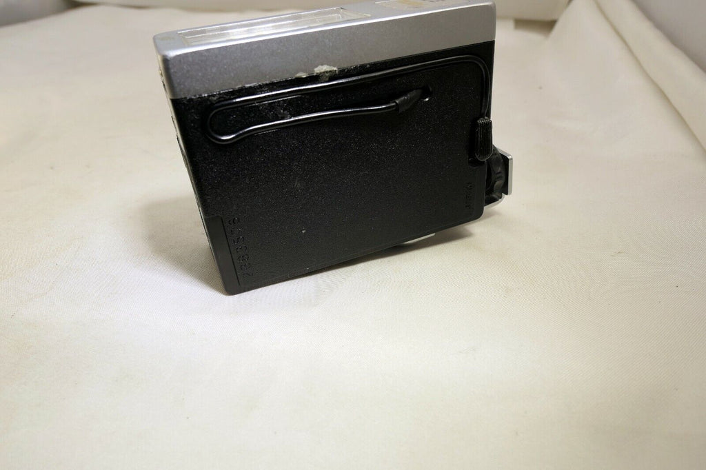 Focal 30  Flash does not work - sold for parts AS IS