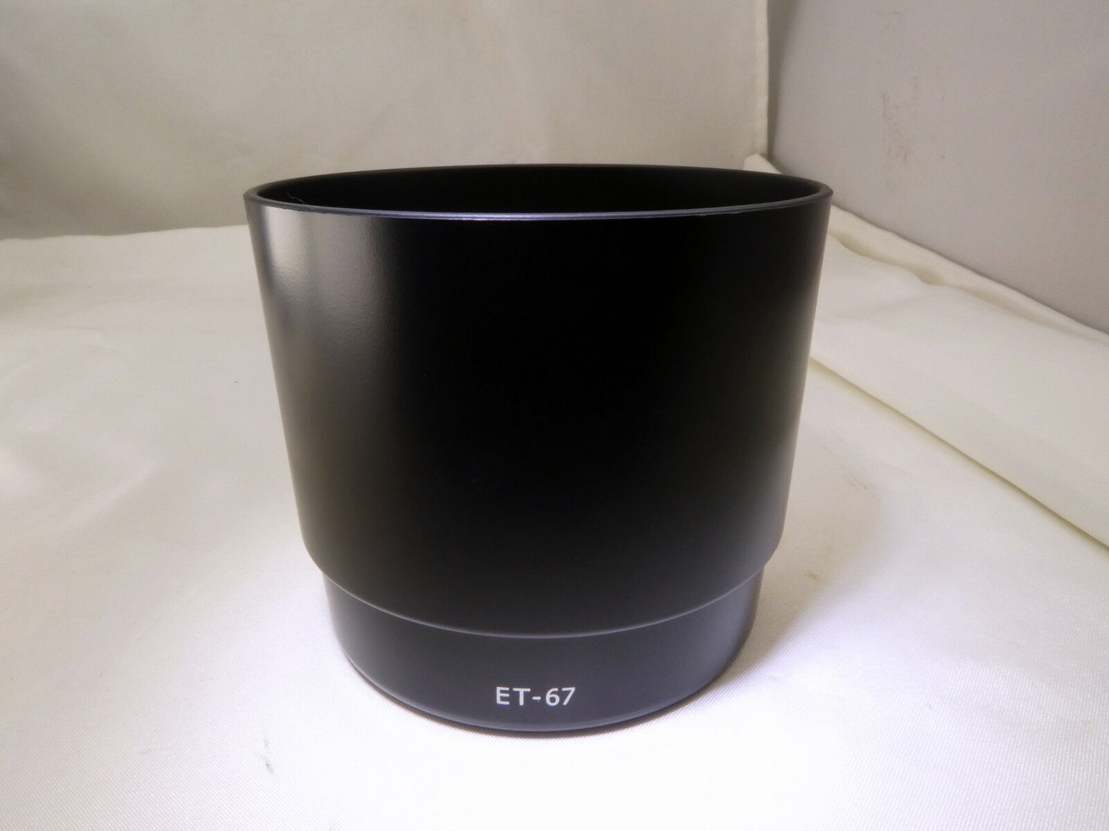 Replacement Lens Hood Shade ET-67  for Canon for 100mm 2.8 USM Macro EF