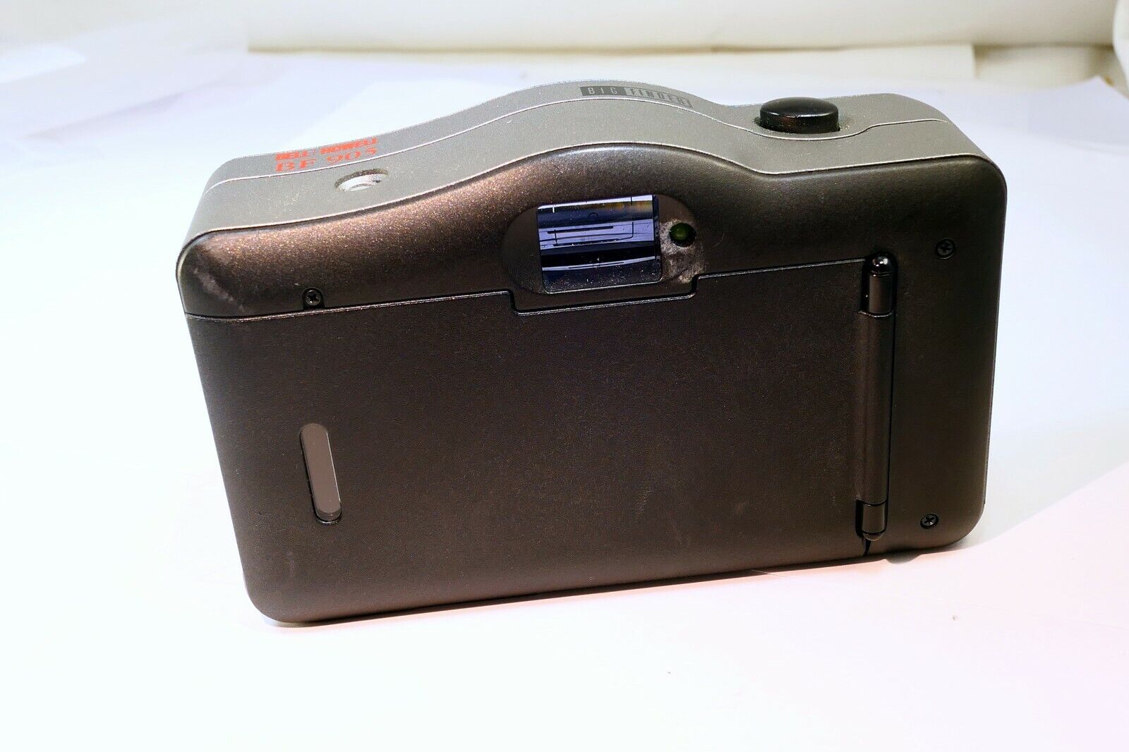 Bell & Howell Big Finder auto focus point and shoot Camera BF 905