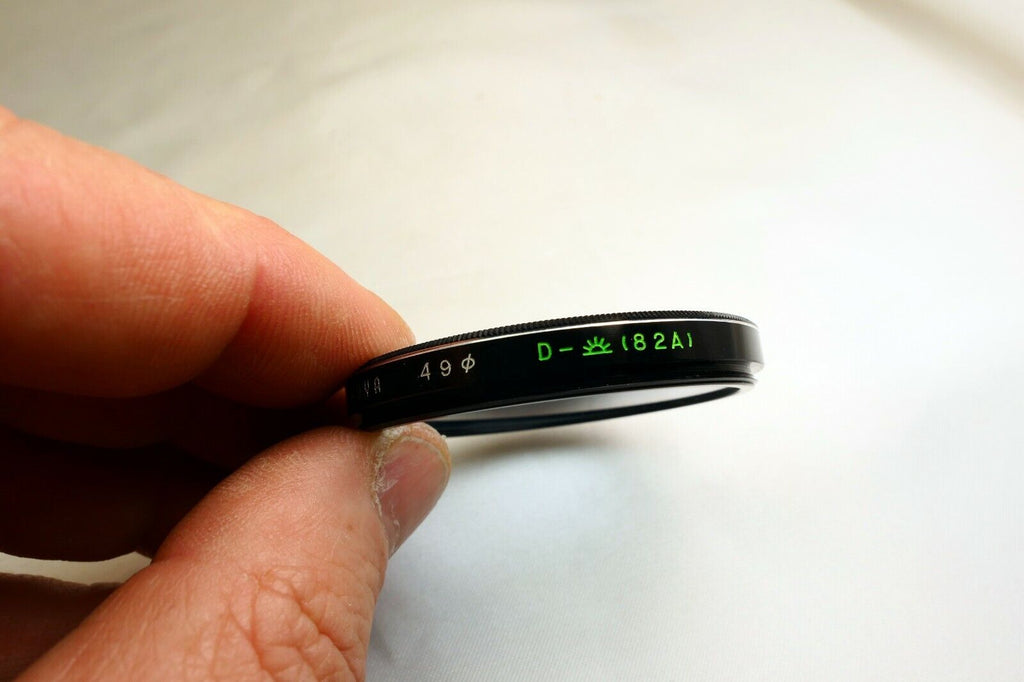 Hoya  49mm D 82A Daylight lens filter