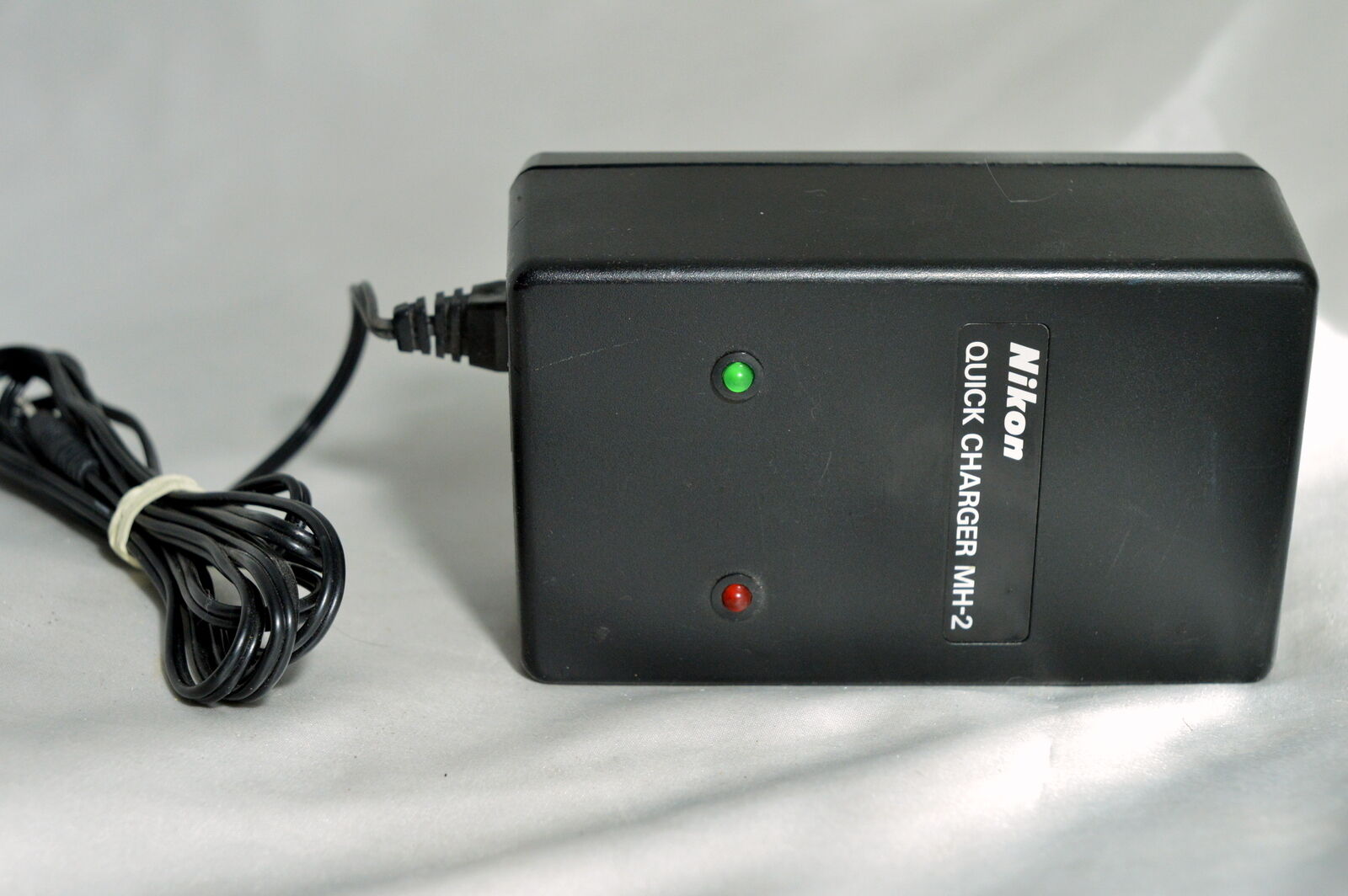 Nikon MH-2 Quick Charger Ac100V – DC20V 91-23504 MH-2 (missing AC cable)
