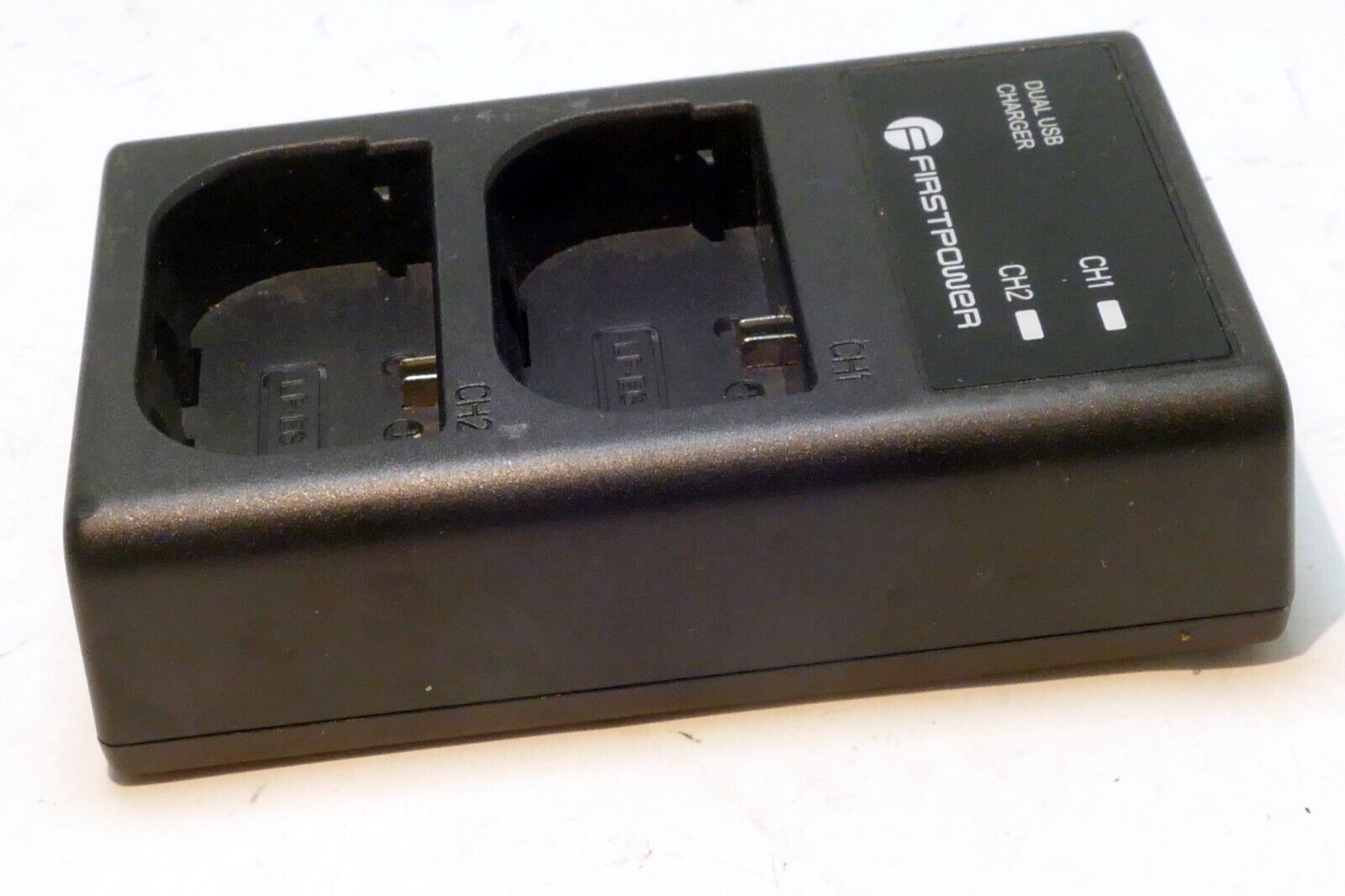 Artman Dual USB Charger for LP-E17 Battery - MISING USB CABLE