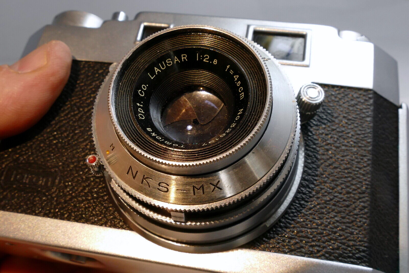 Taron 35 camera with Tomioka Lausar 4.5cm f2.8 Lens rangefinder EP Nihon Kossoki