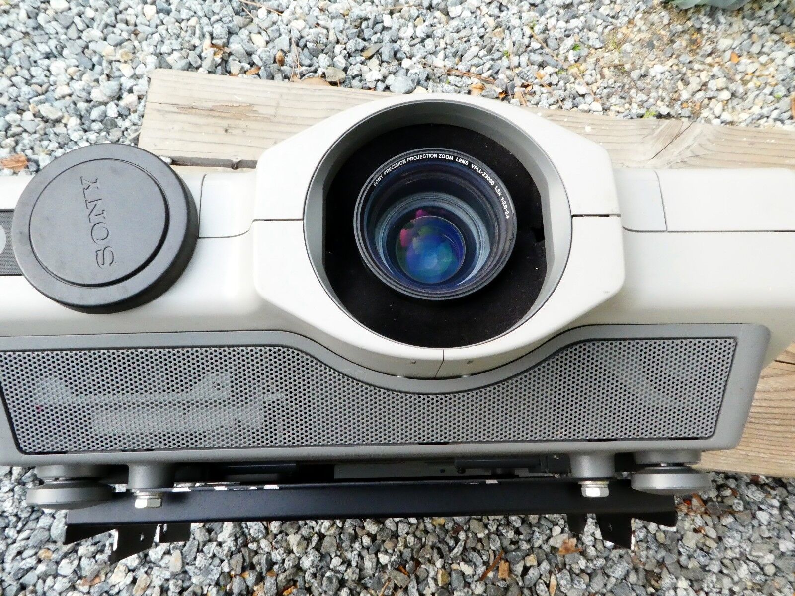 Sony VPL FE110U 3 LCD Projector Data HD 4000 Lumens
