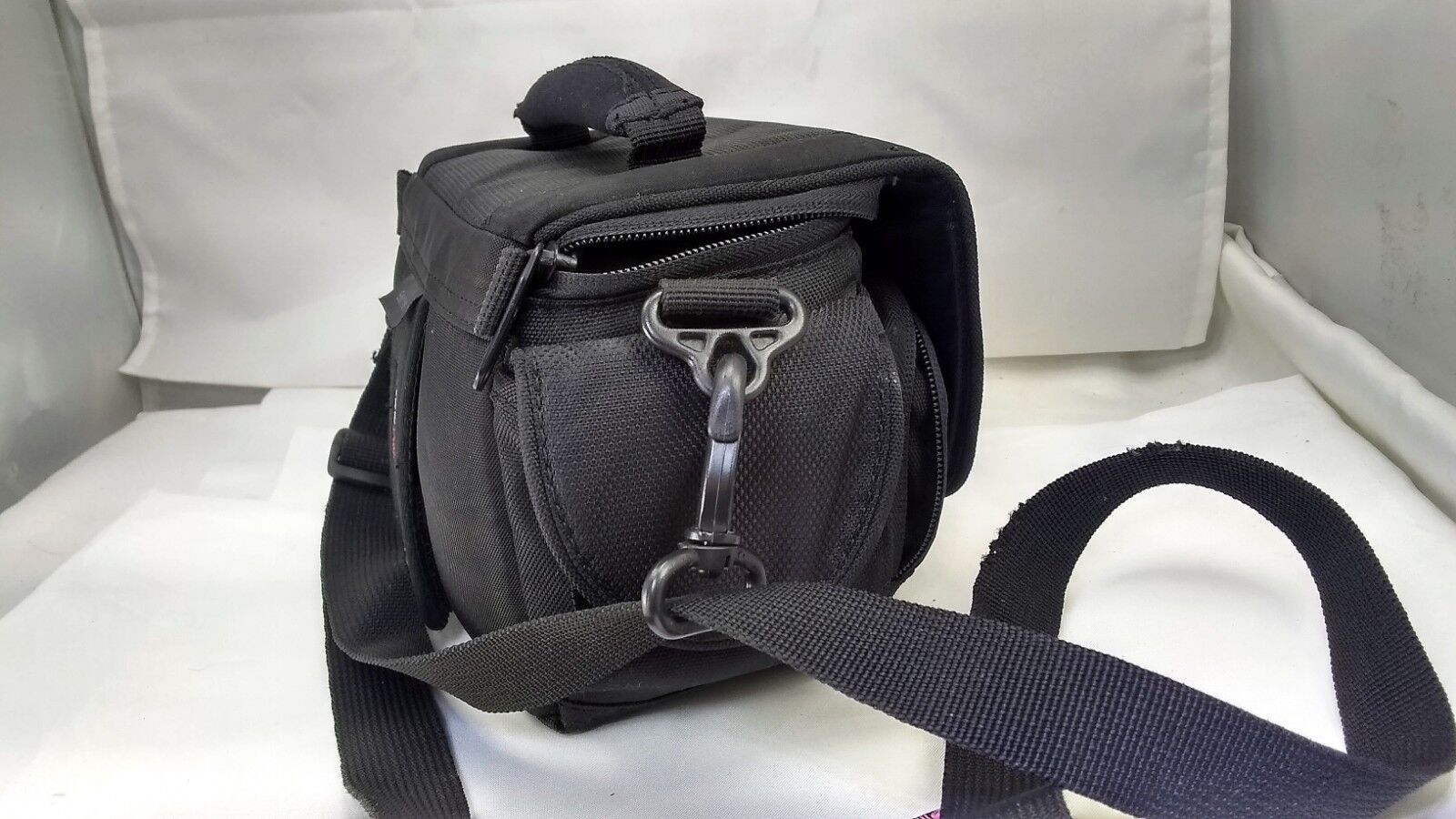 LowePro  125 Compact Camera Case with Strap Sony Panasonic Digital HD MiniDV