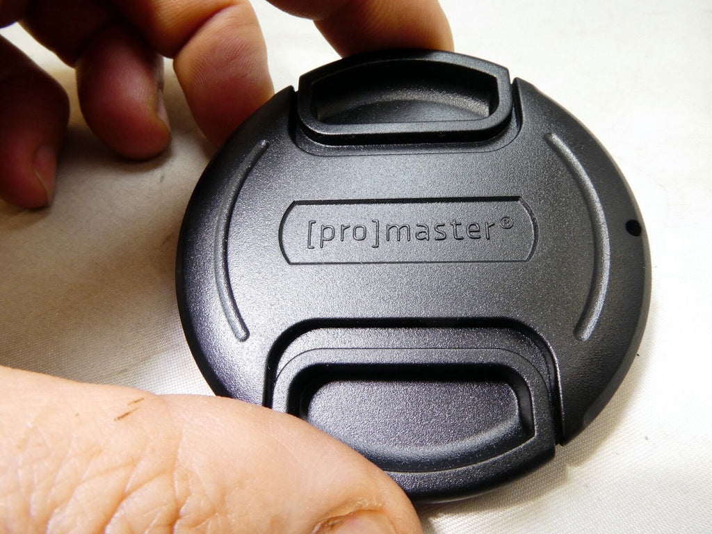 Promaster Front Lens Cap 67mm snap on type