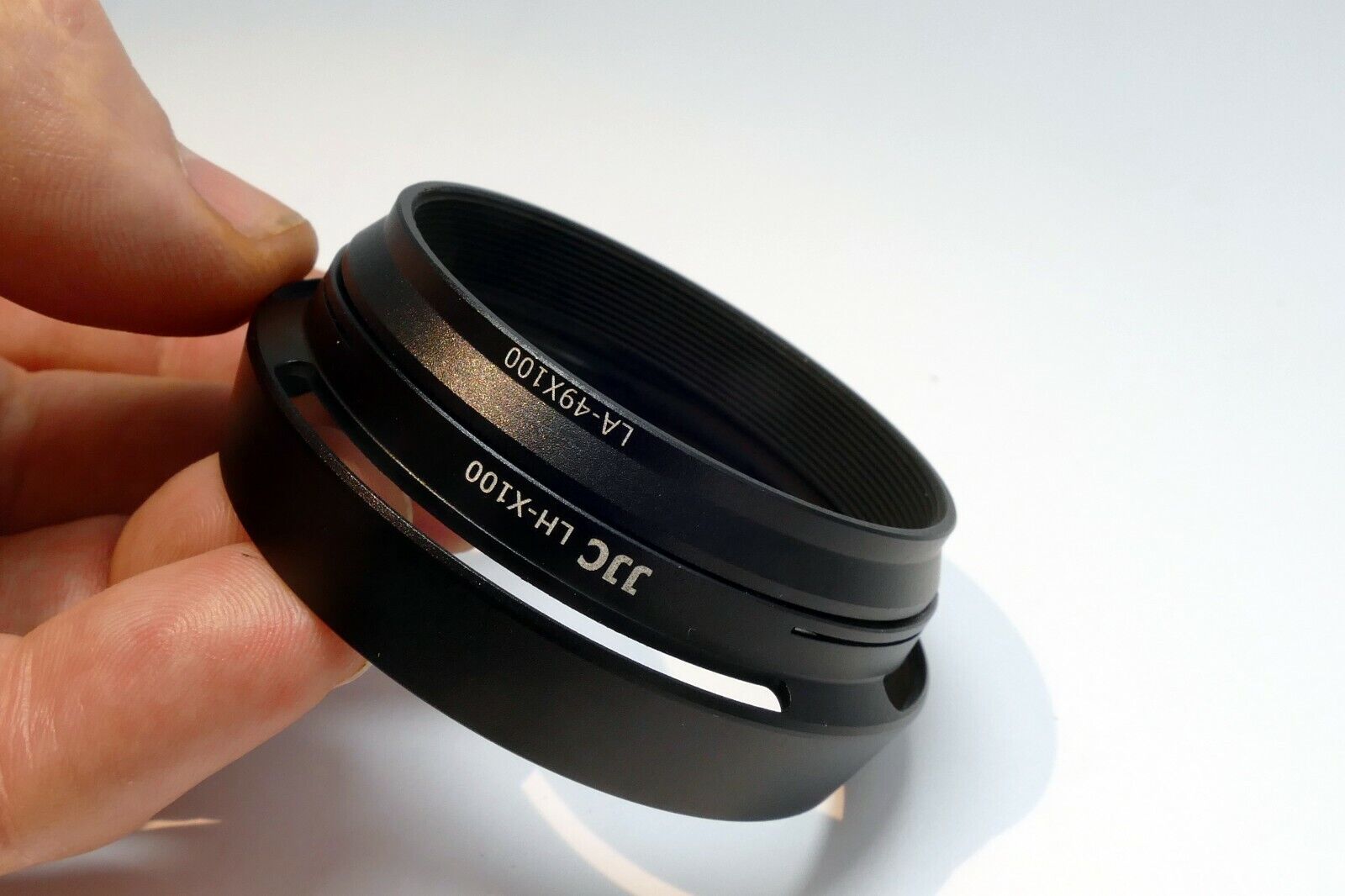 JJC LH-X100 Black Plastic Hood Fujinon Fujifilm X100 camera w/ 49X100 ring