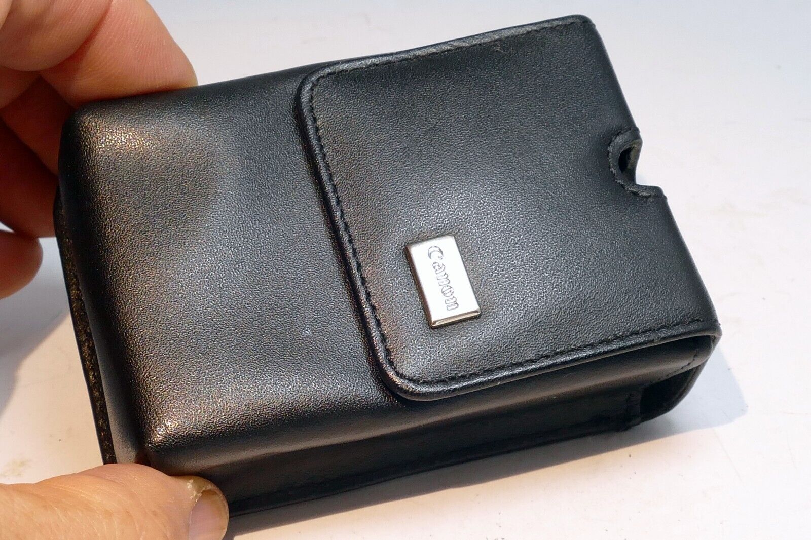 Canon Powershot magnetic snap on case for ELPH IXUS OEM genuine