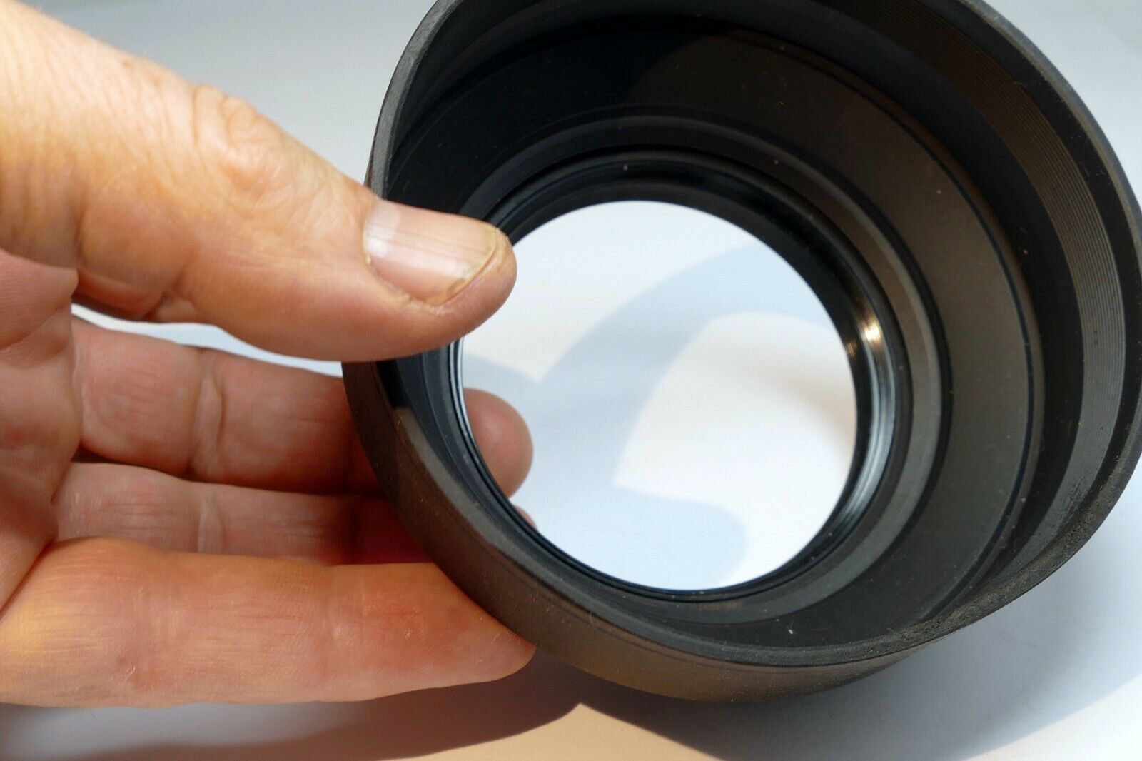 62mm rubber Lens Hood Shade screw in for 70-210mm telephoto