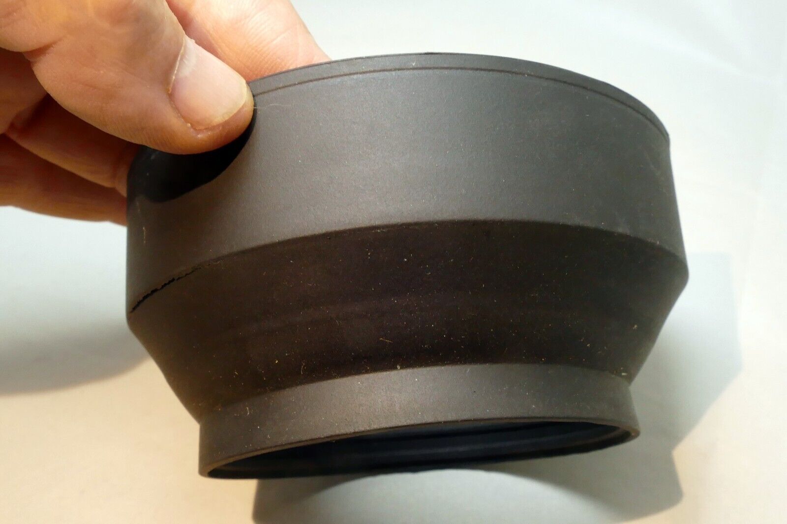 77mm Rubber Lens Hood Shade without a inner ring - rubber only