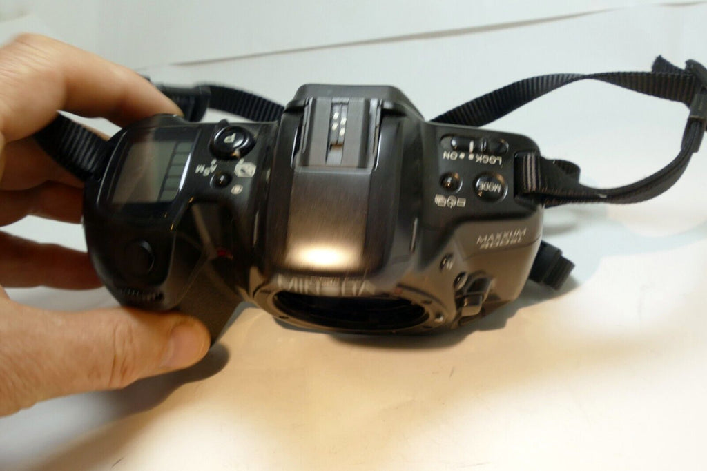 Minolta Maxxum 400si 35mm SLR Film Camera Body