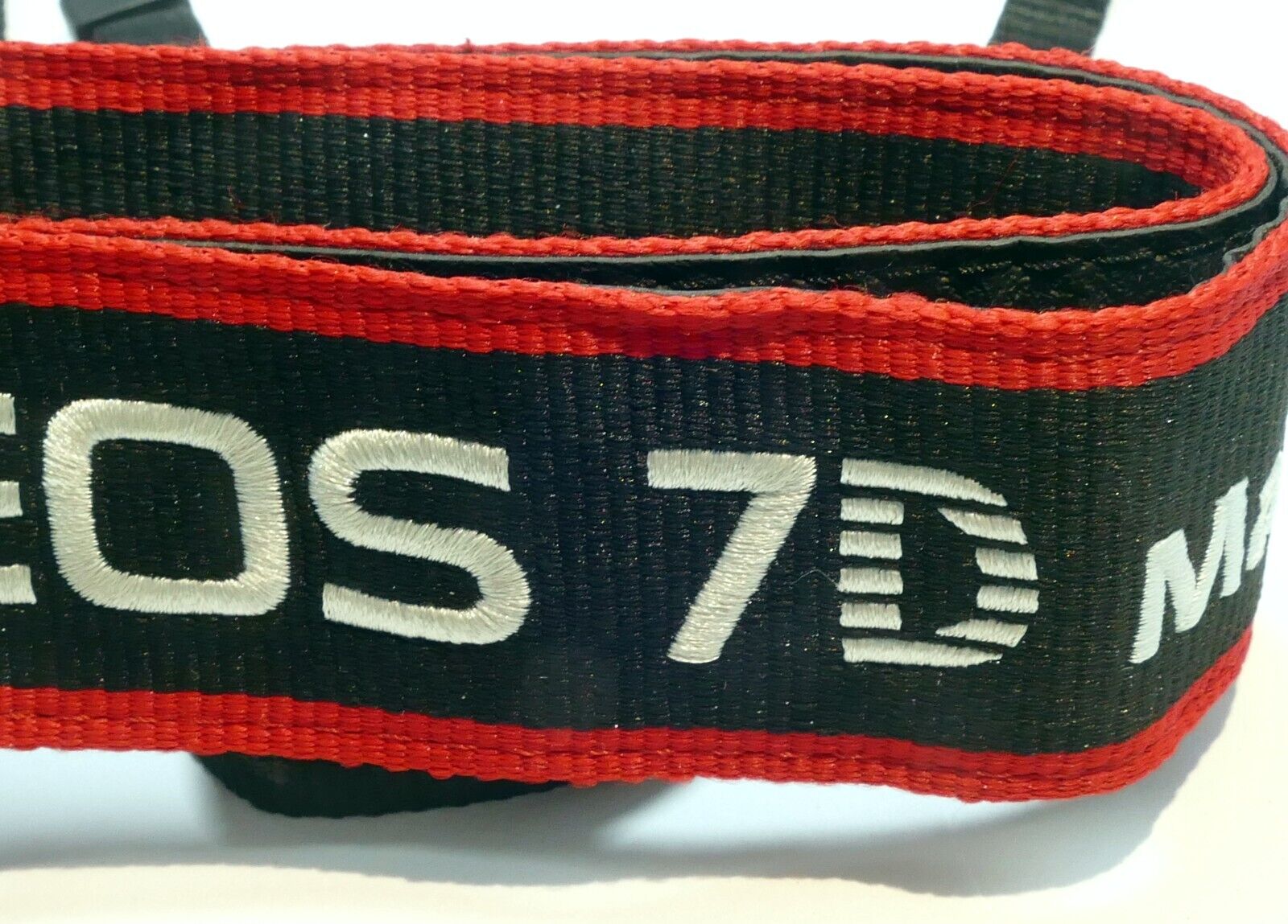 Canon EOS 7D Mark II Camera Shoulder Neck Strap Black-Red  -  Genuine OEM - MINT