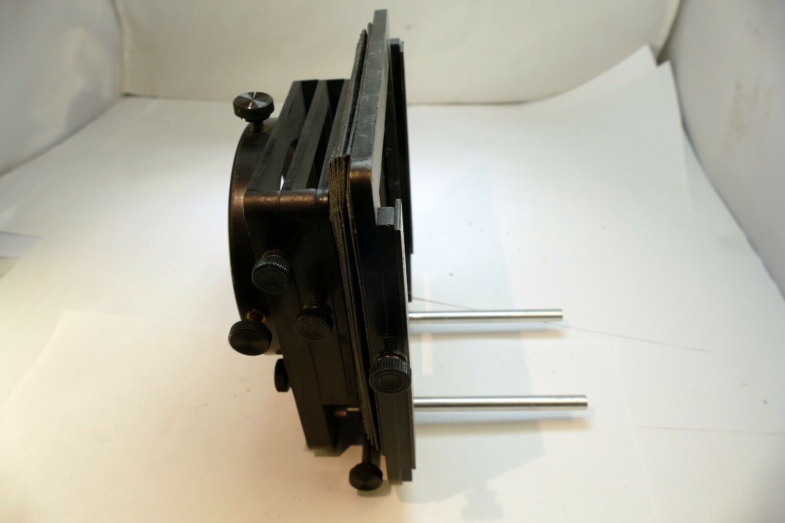 Lindahl Bellows Hood Vignetter System Double Slot 3" square filter