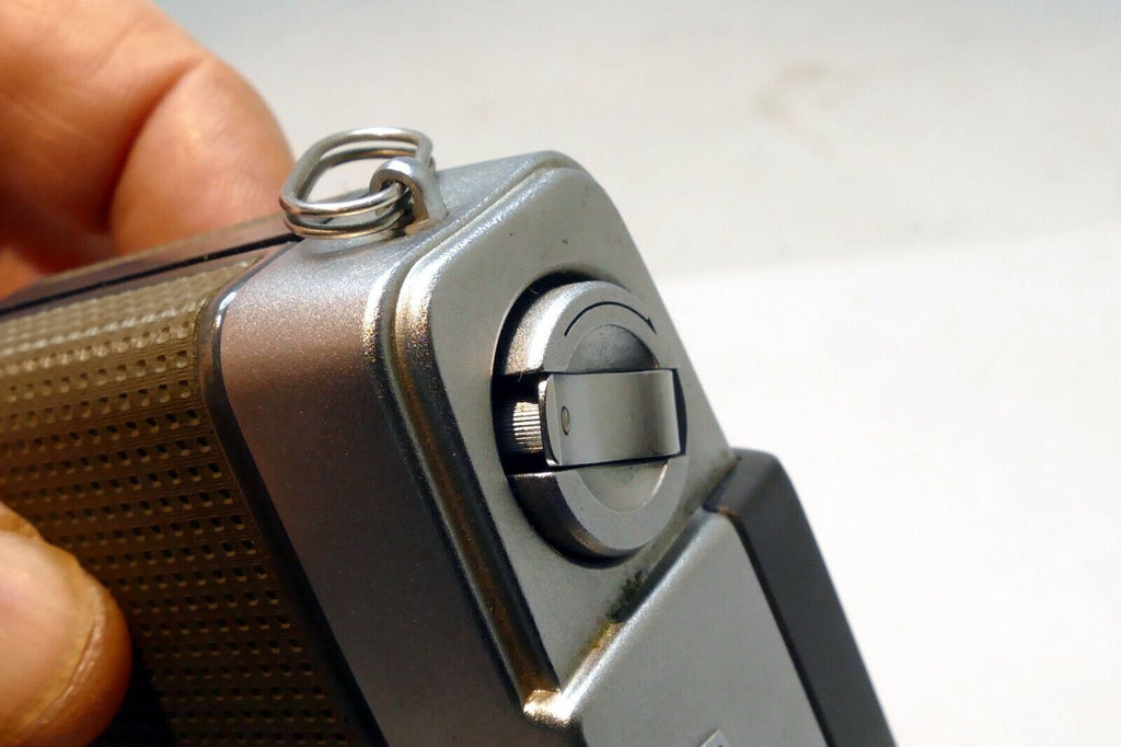 OLYMPUS PEN EE Zuiko 2.8cm F/3.5 Half Flame Film Camera AS IS for PARTS REPAIR